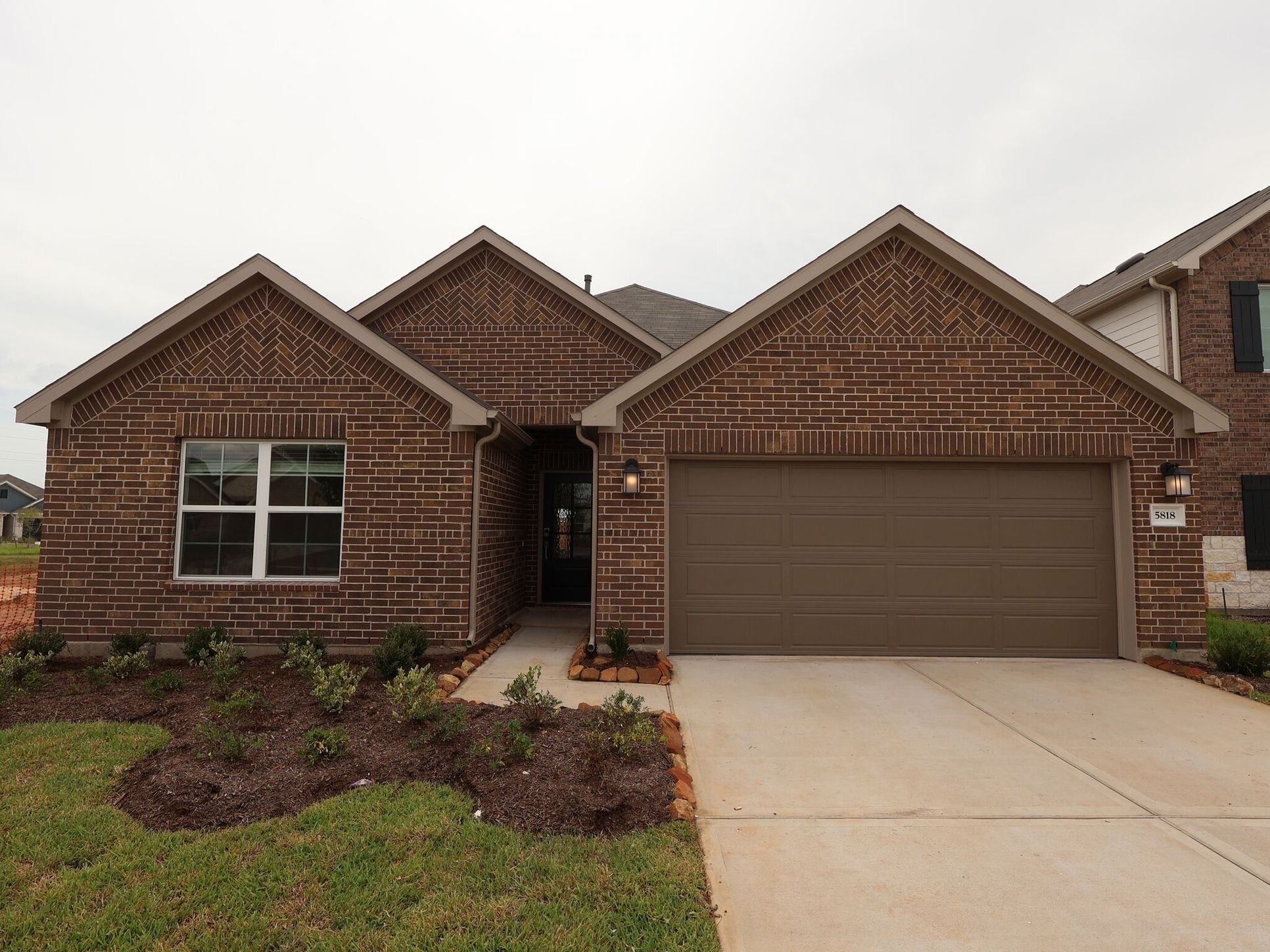Front Exterior:Front Exterior