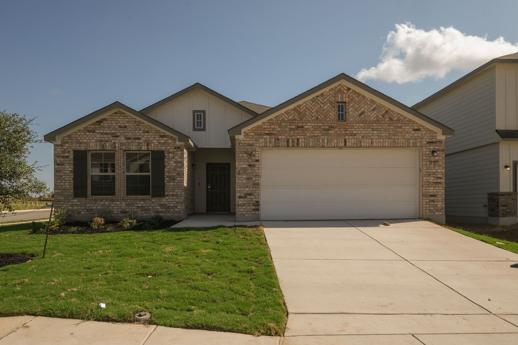 Front Exterior:Front Exterior