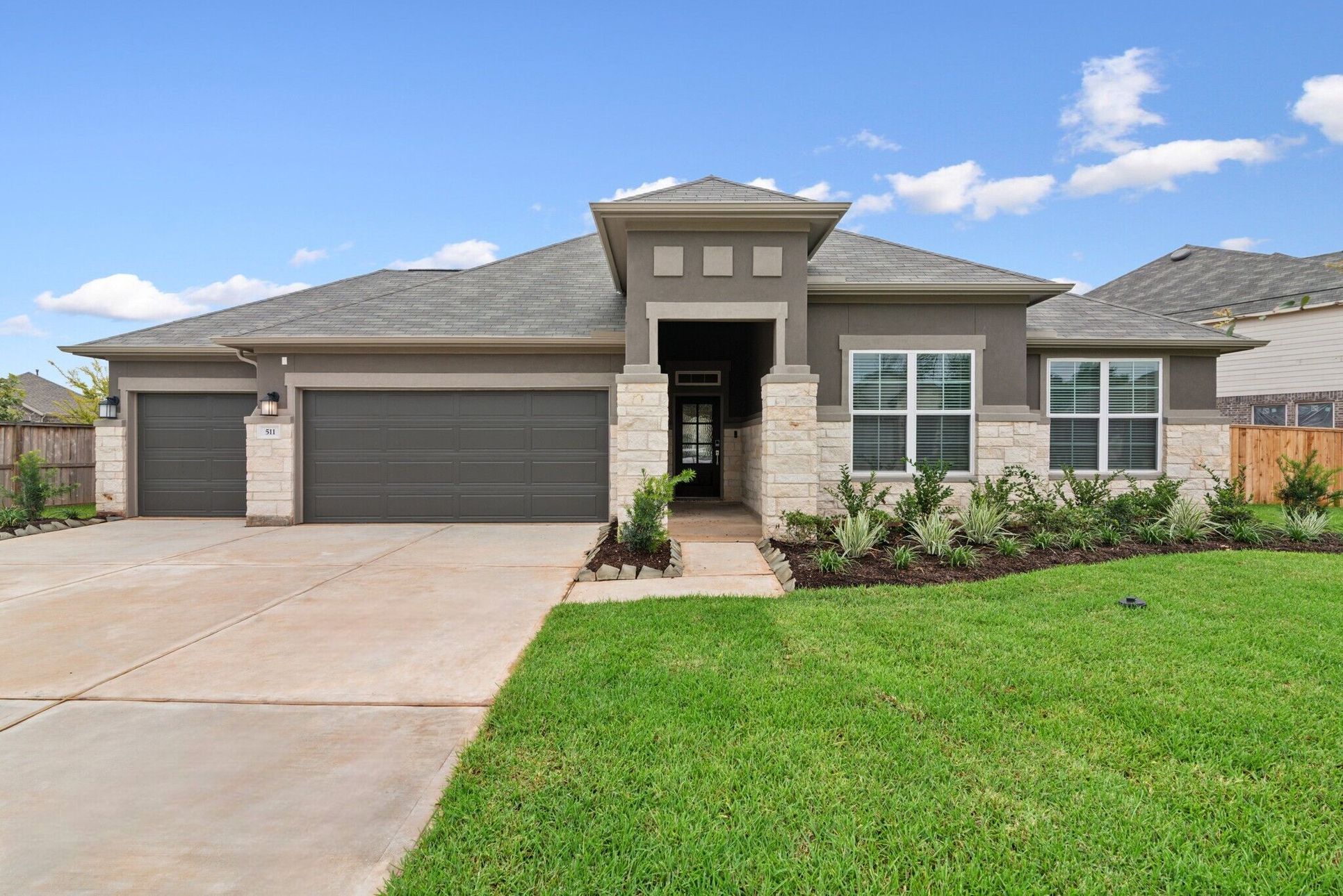 Front Exterior:Front Exterior