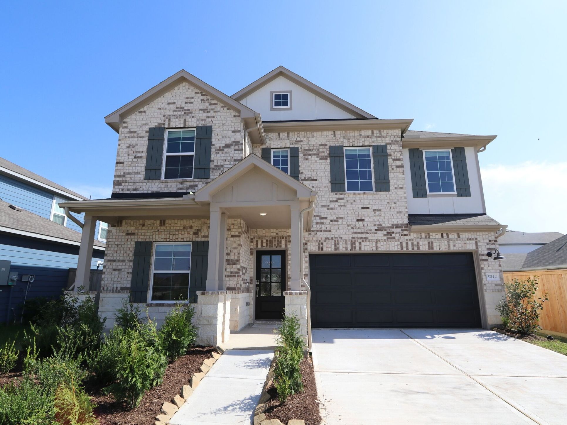 Front Exterior:Front Exterior