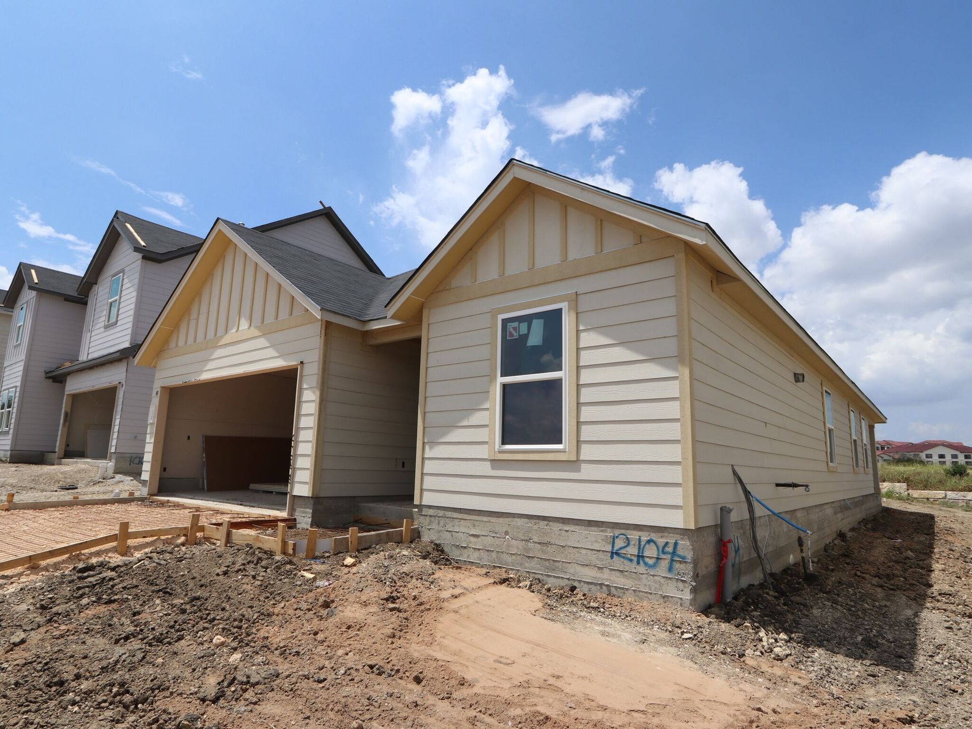 Side Exterior:Side Exterior