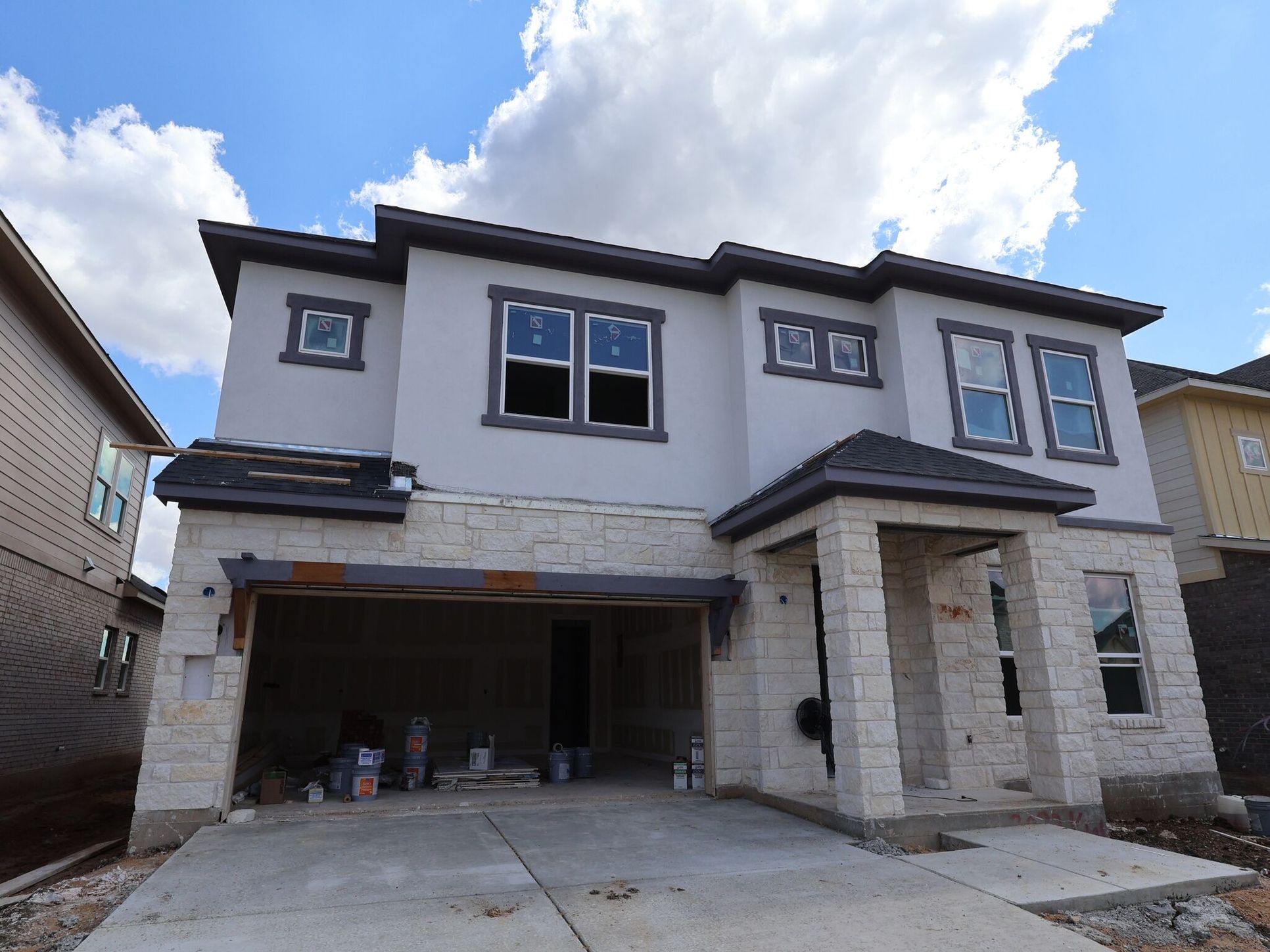 Front Exterior:Front Exterior