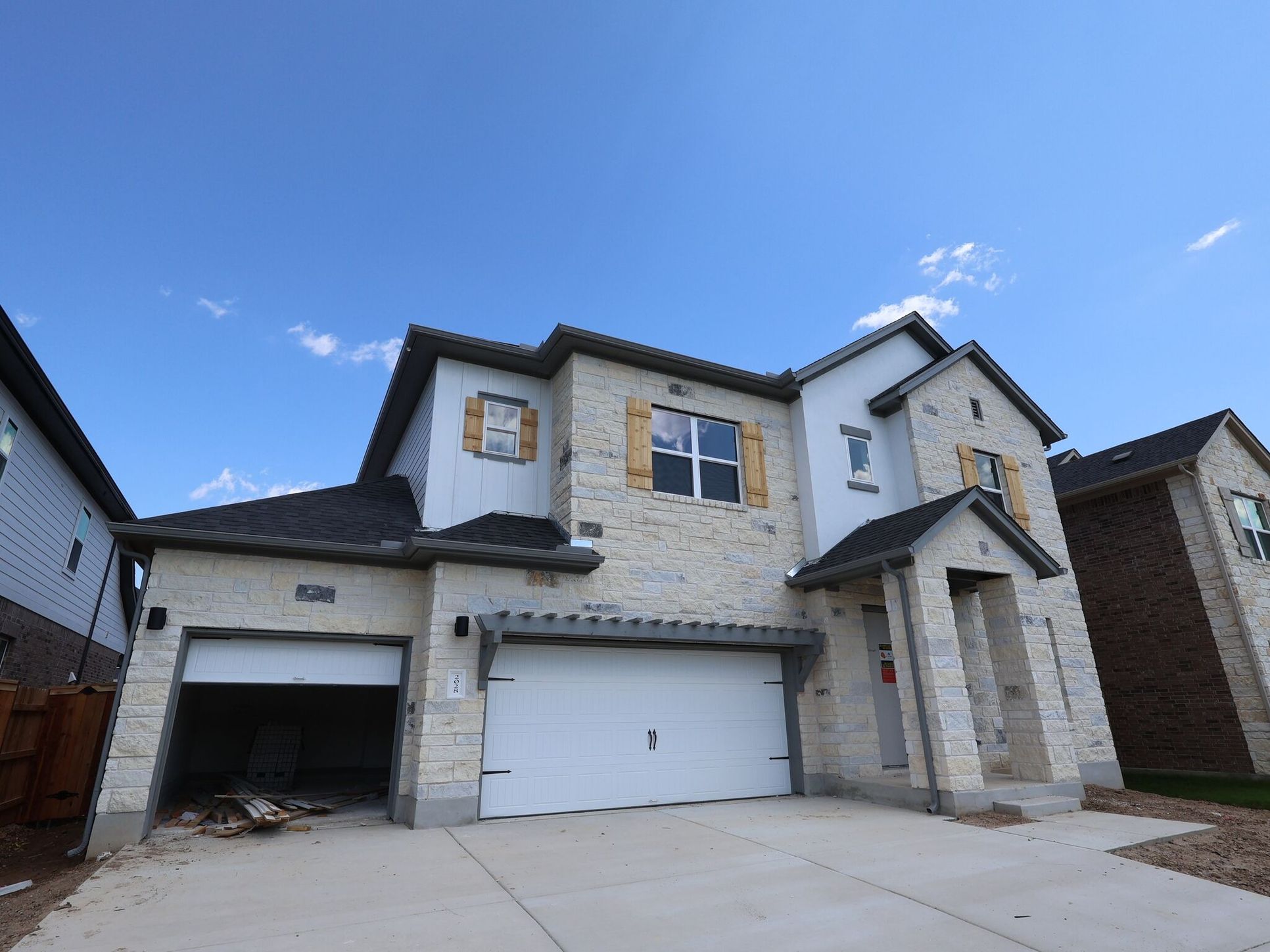 Front Exterior:Front Exterior