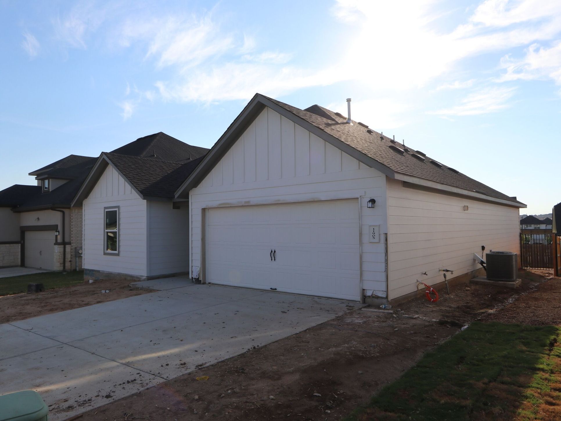 Side Exterior:Side Exterior