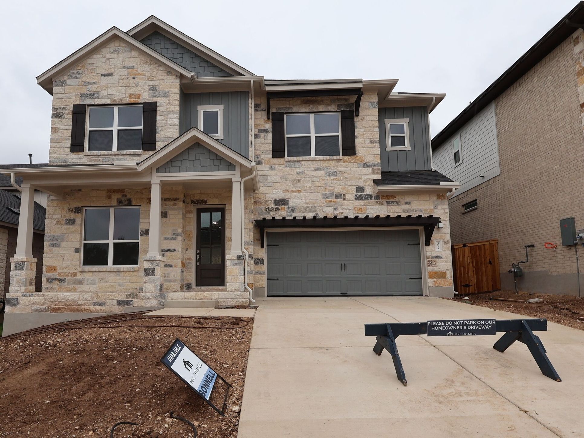 Front Exterior:Front Exterior