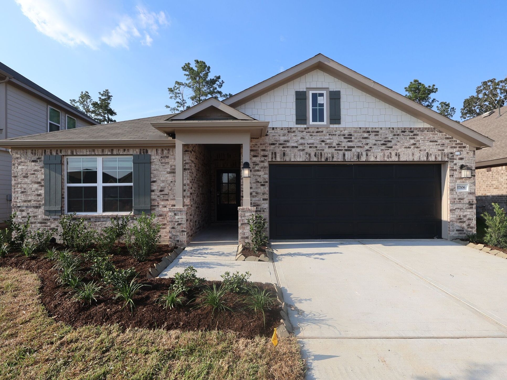 Front Exterior:Front Exterior