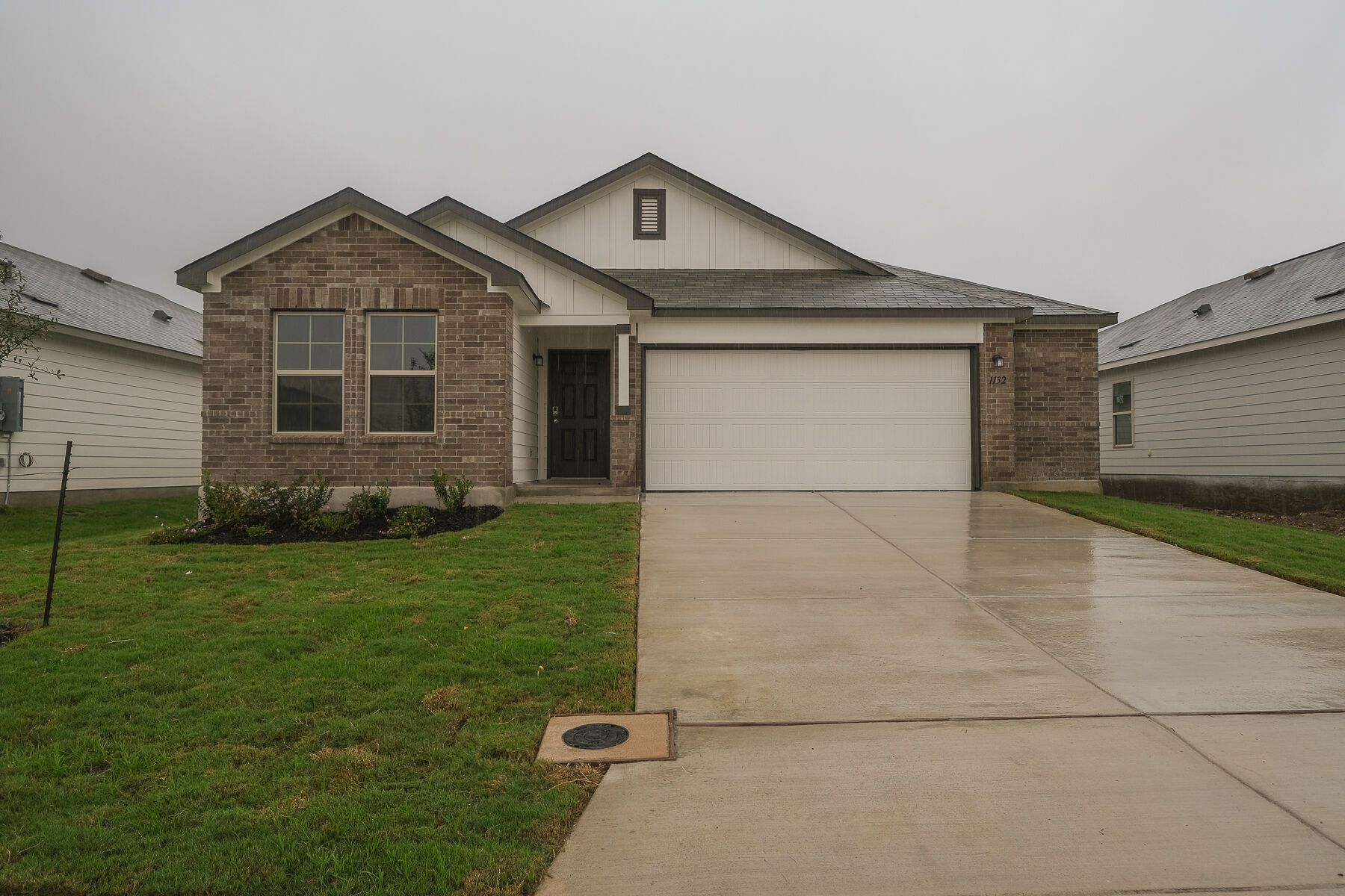 Front Exterior:Front Exterior