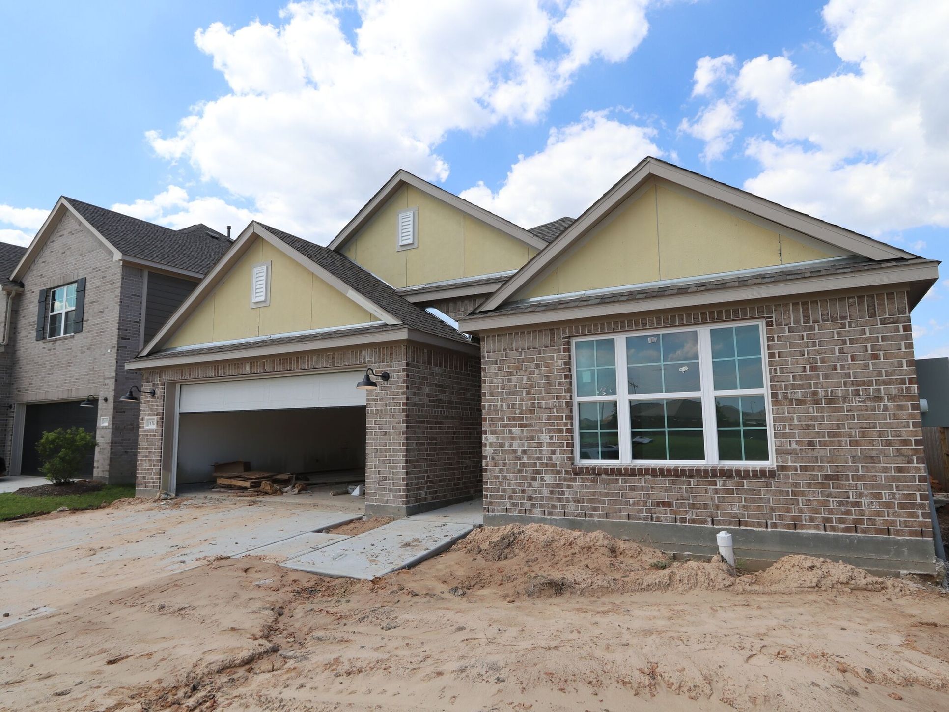 Front Exterior:Front Exterior