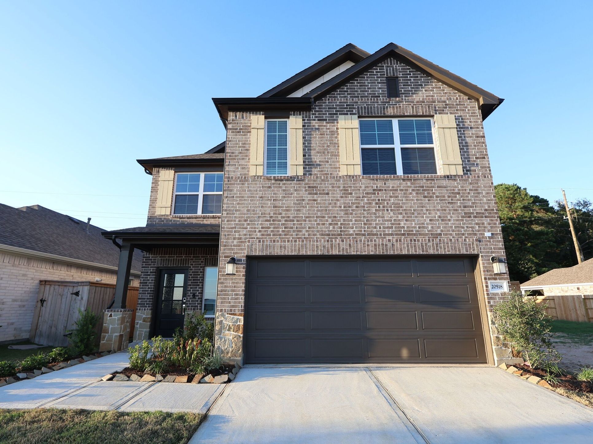 Front Exterior:Front Exterior