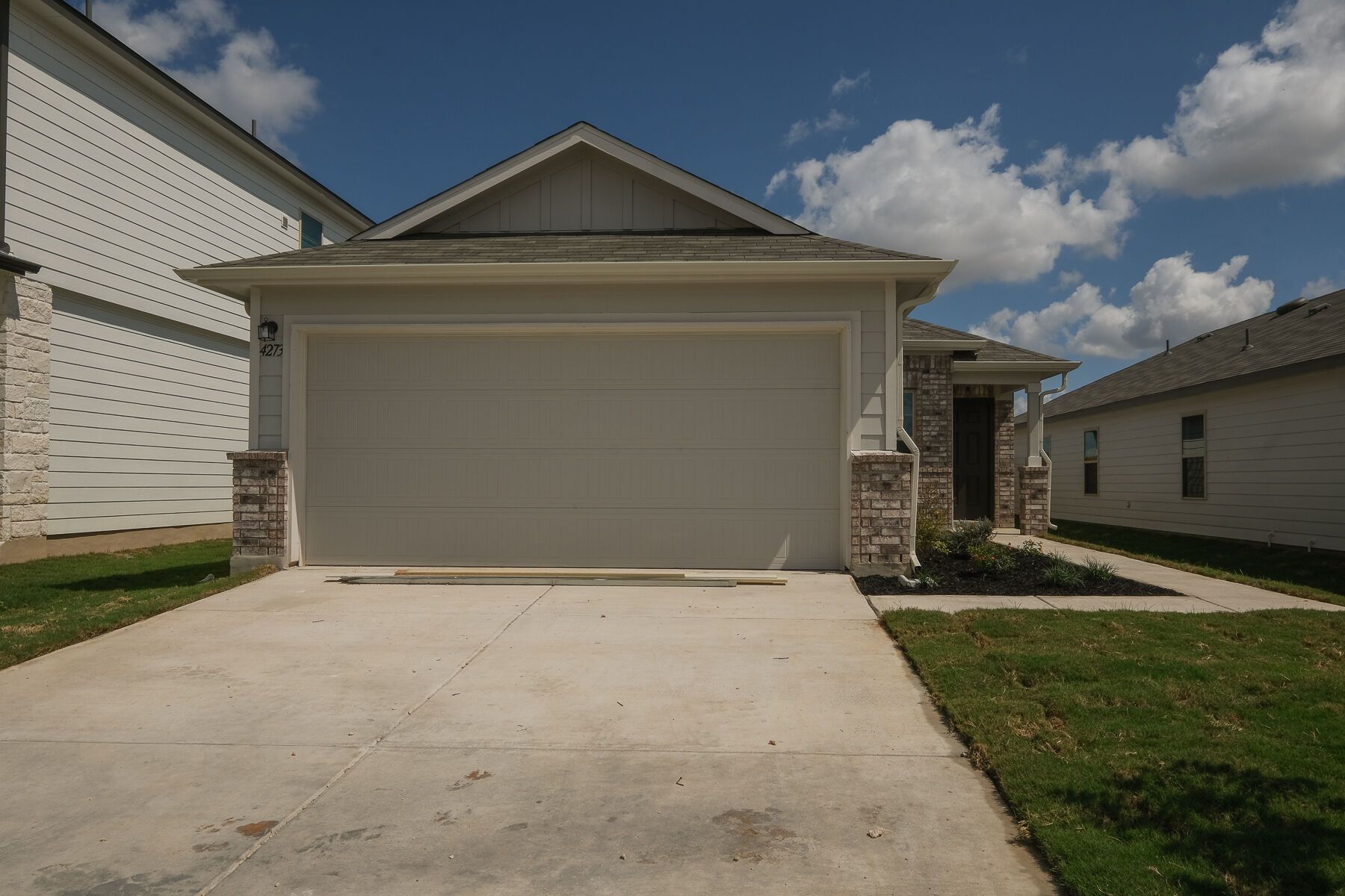 Front Exterior:Front Exterior