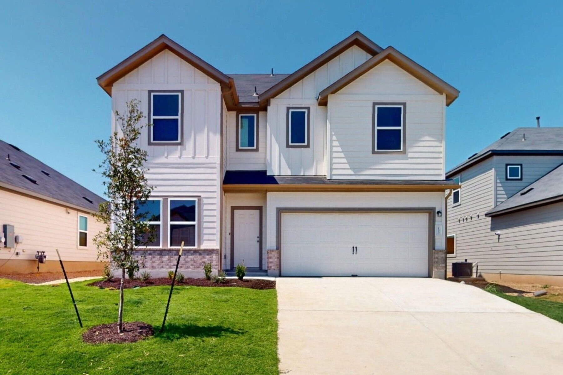 Front Exterior:Front Exterior