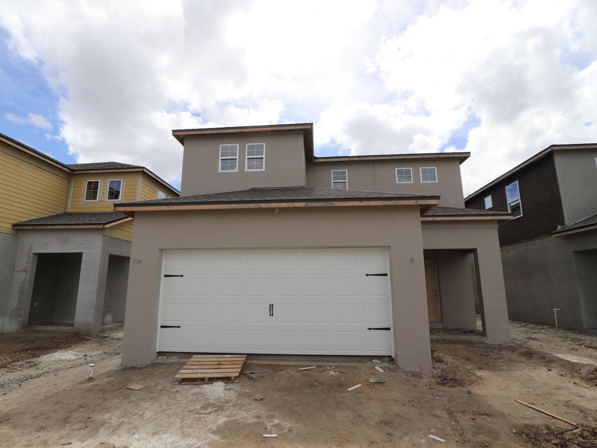Front Exterior:Front Exterior