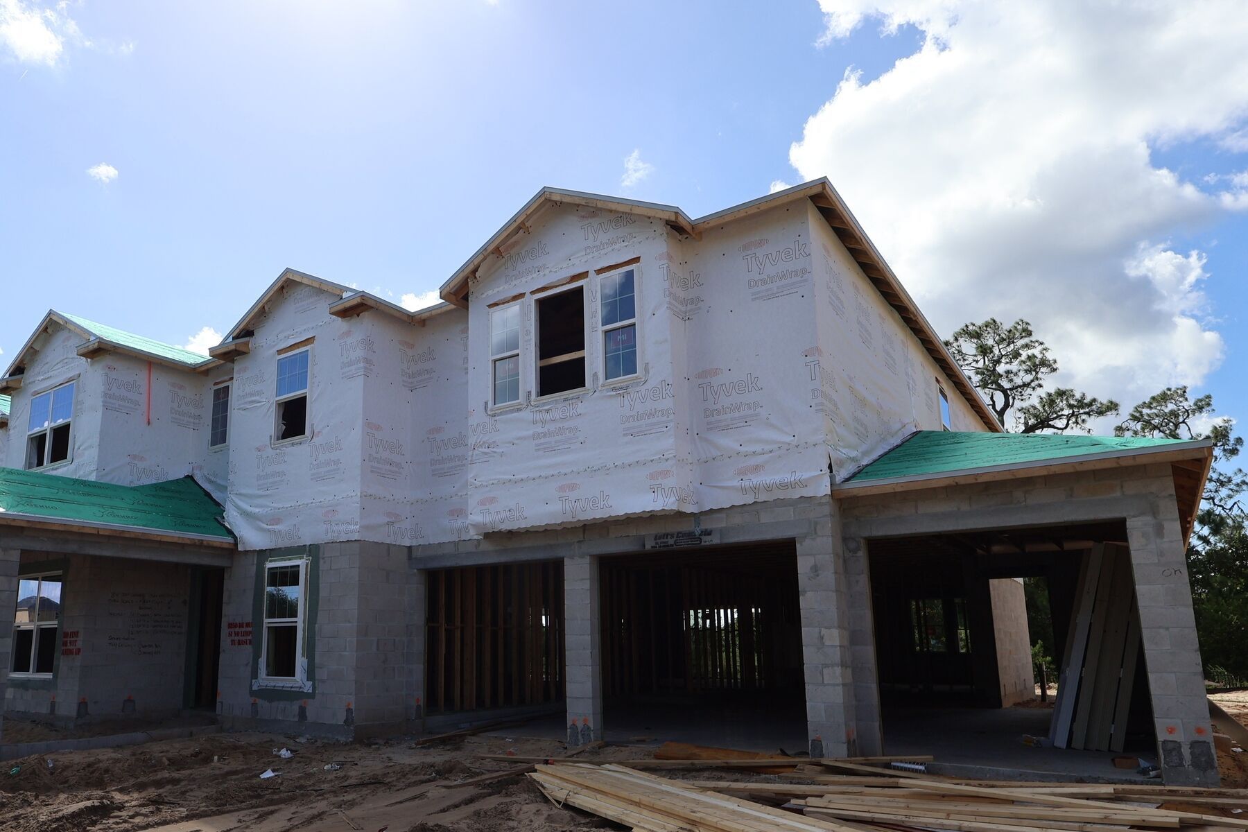 Front Exterior:Front Exterior