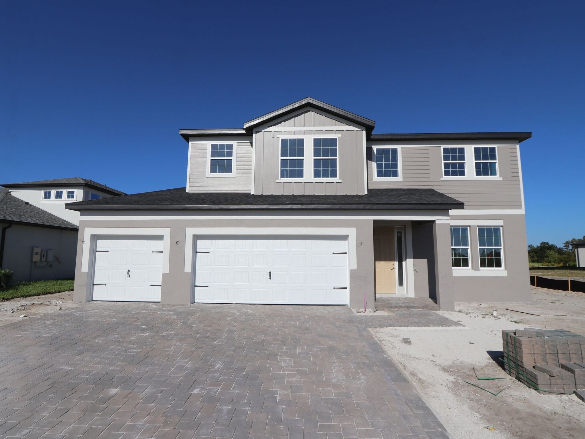 Front Exterior:Front Exterior