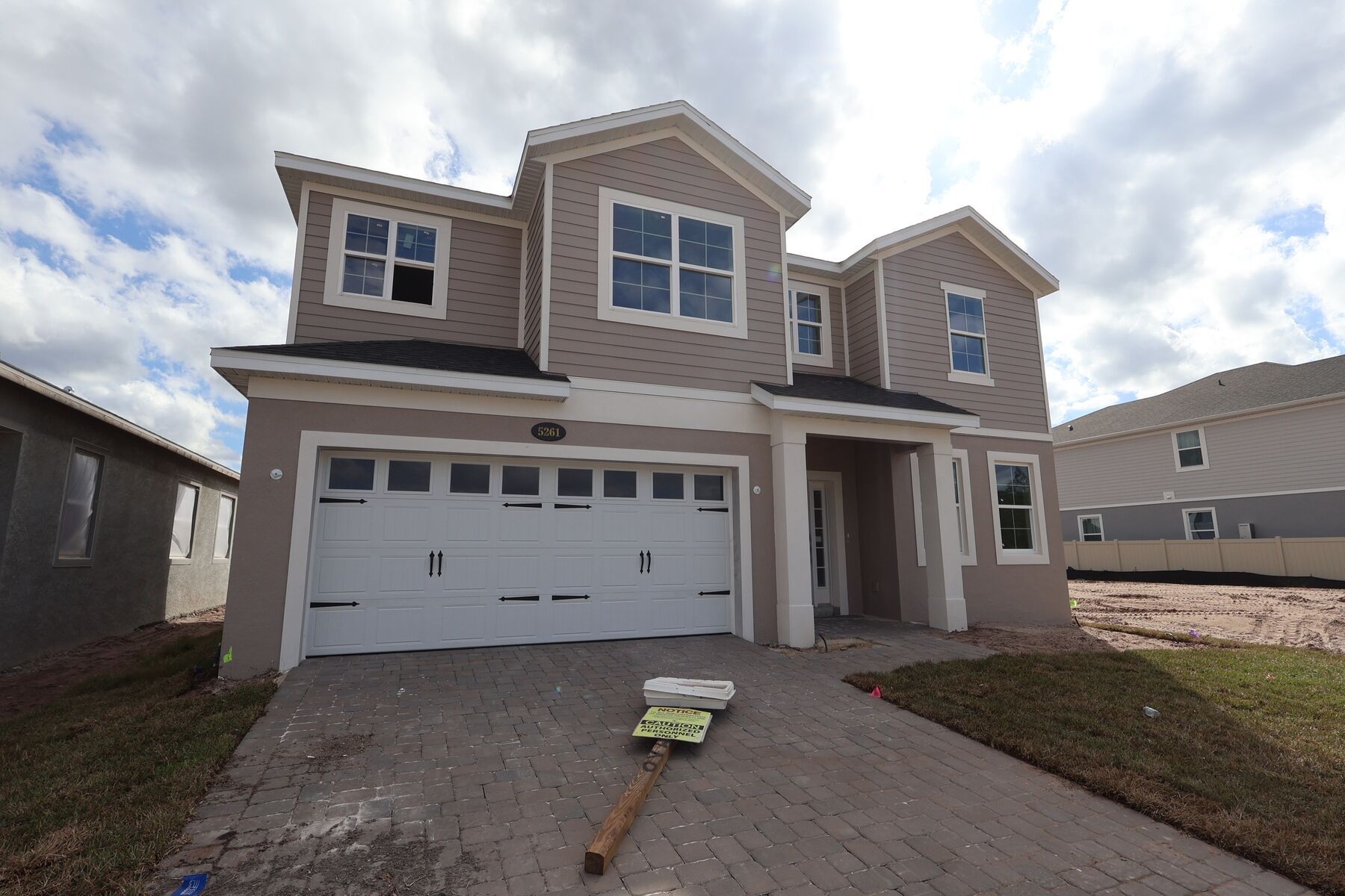 Front Exterior:Front Exterior