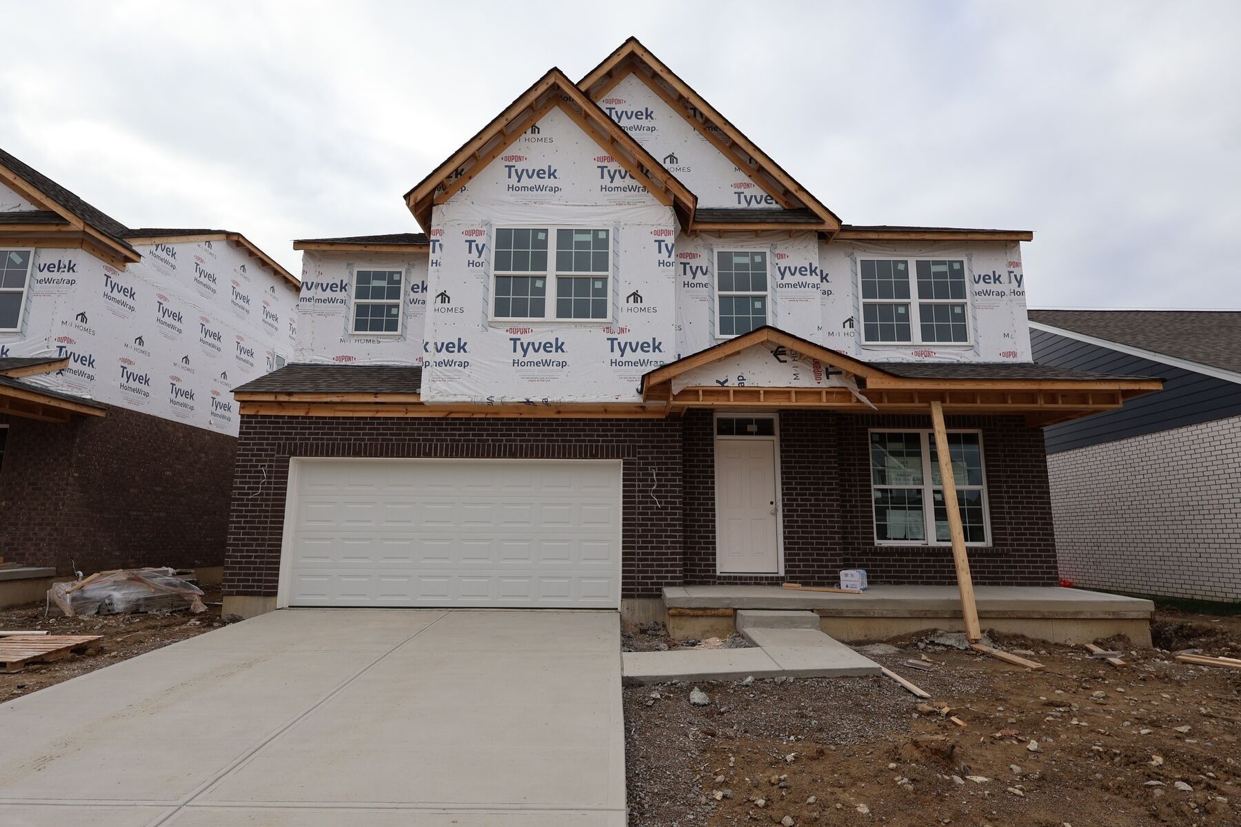 Front Exterior:Front Exterior