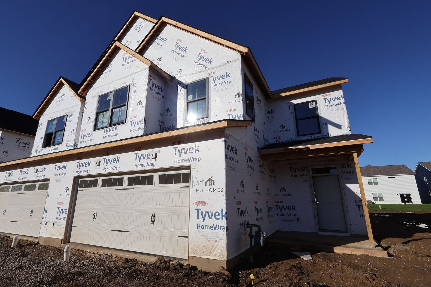 Side Exterior:Side Exterior