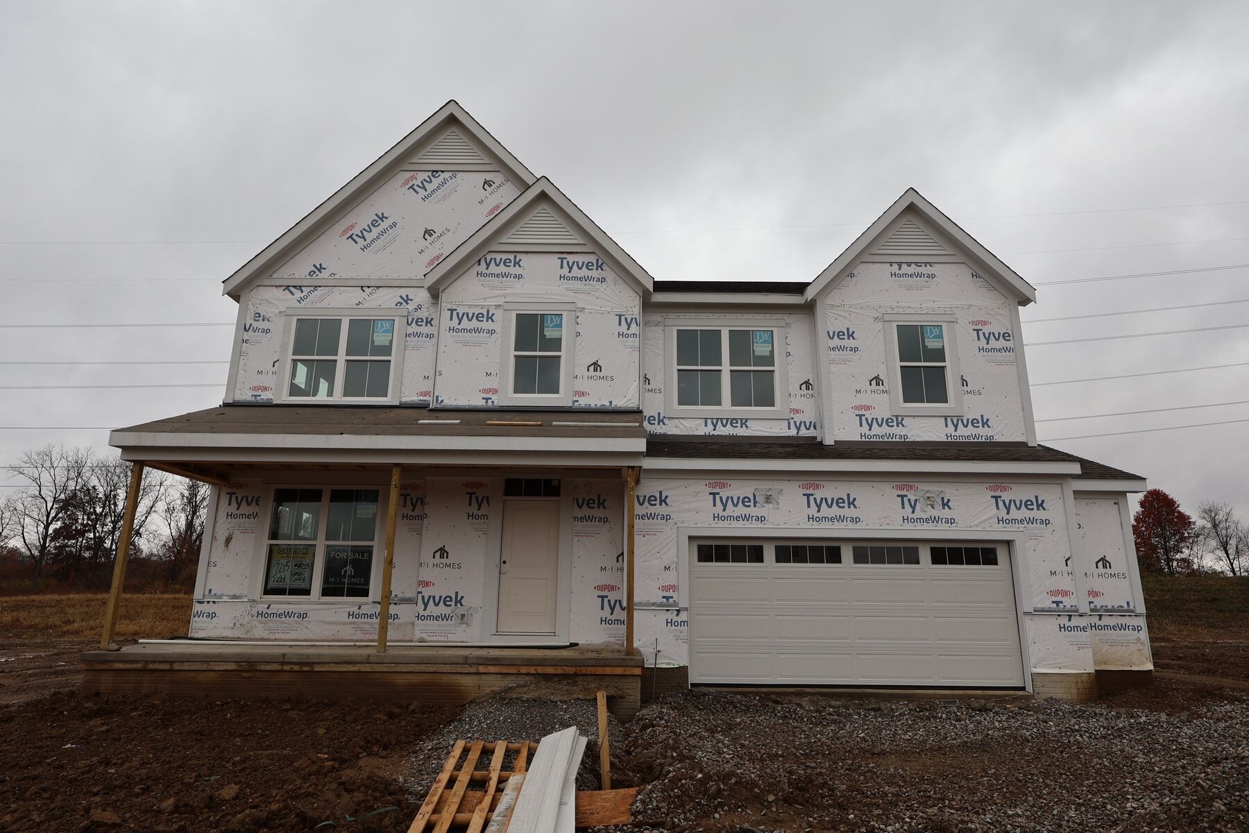 Front Exterior:Front Exterior