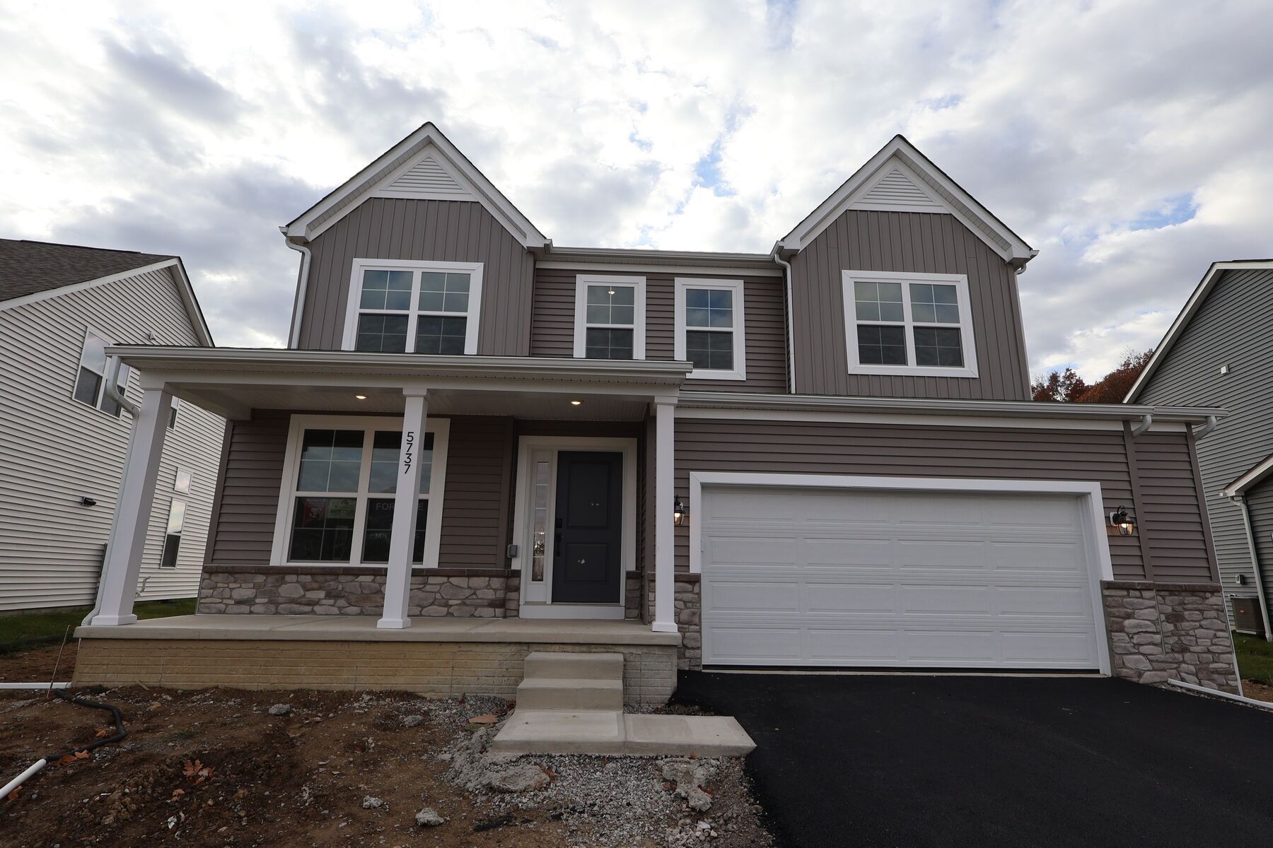 Front Exterior:Front Exterior