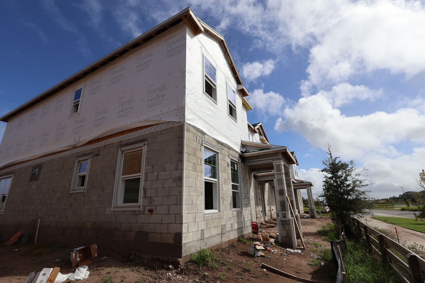 Side Exterior:Side Exterior