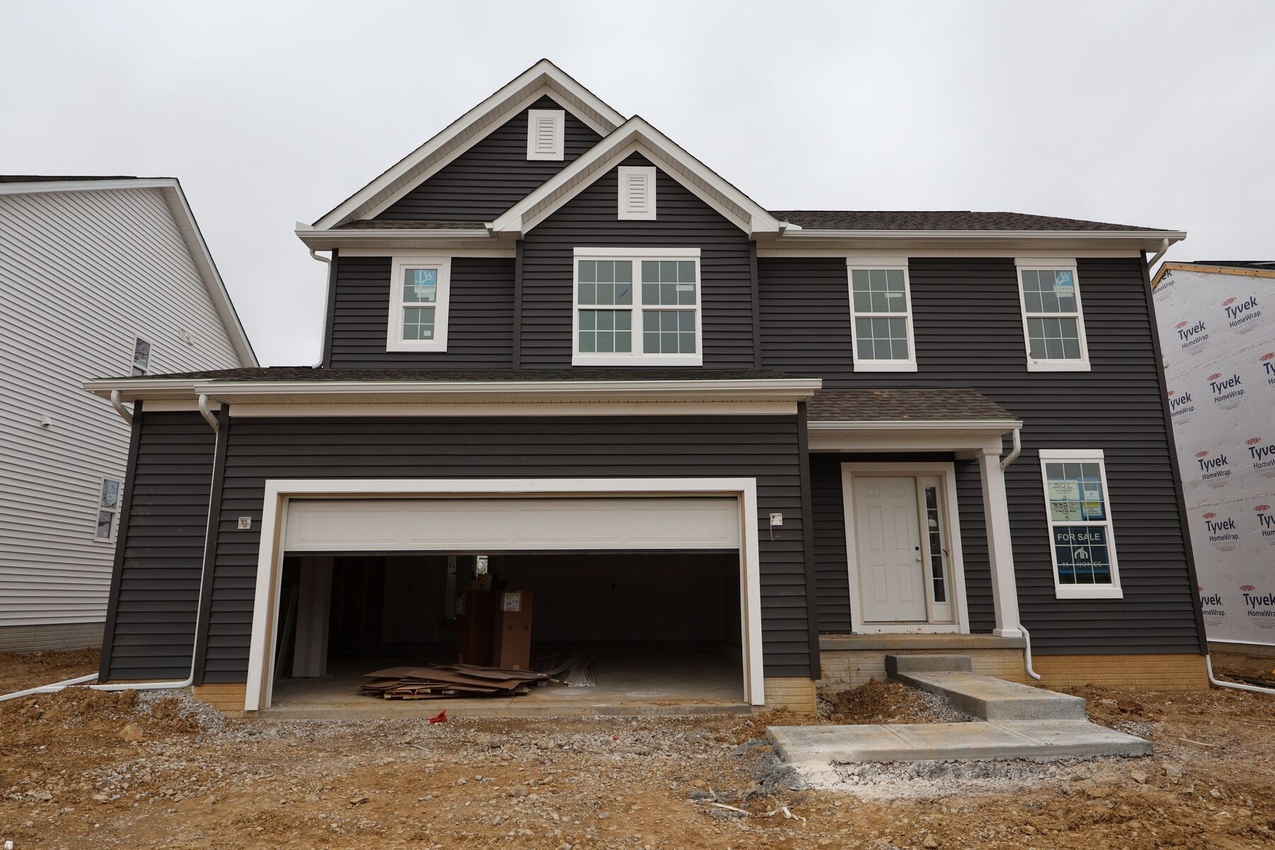 Front Exterior:Front Exterior