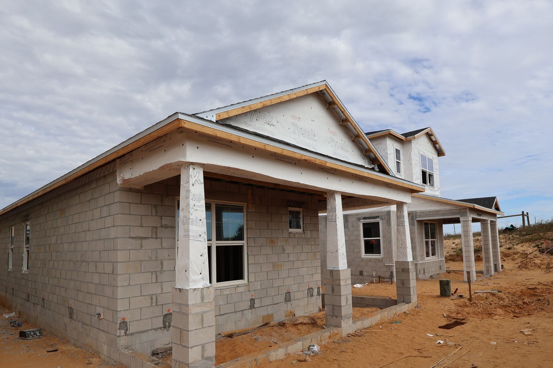 Side Exterior:Side Exterior