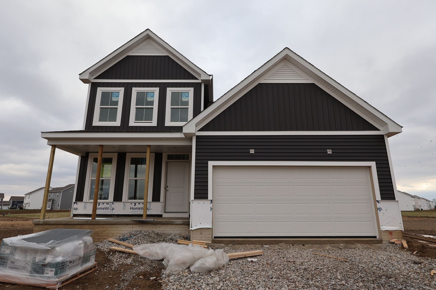 Front Exterior:Front Exterior