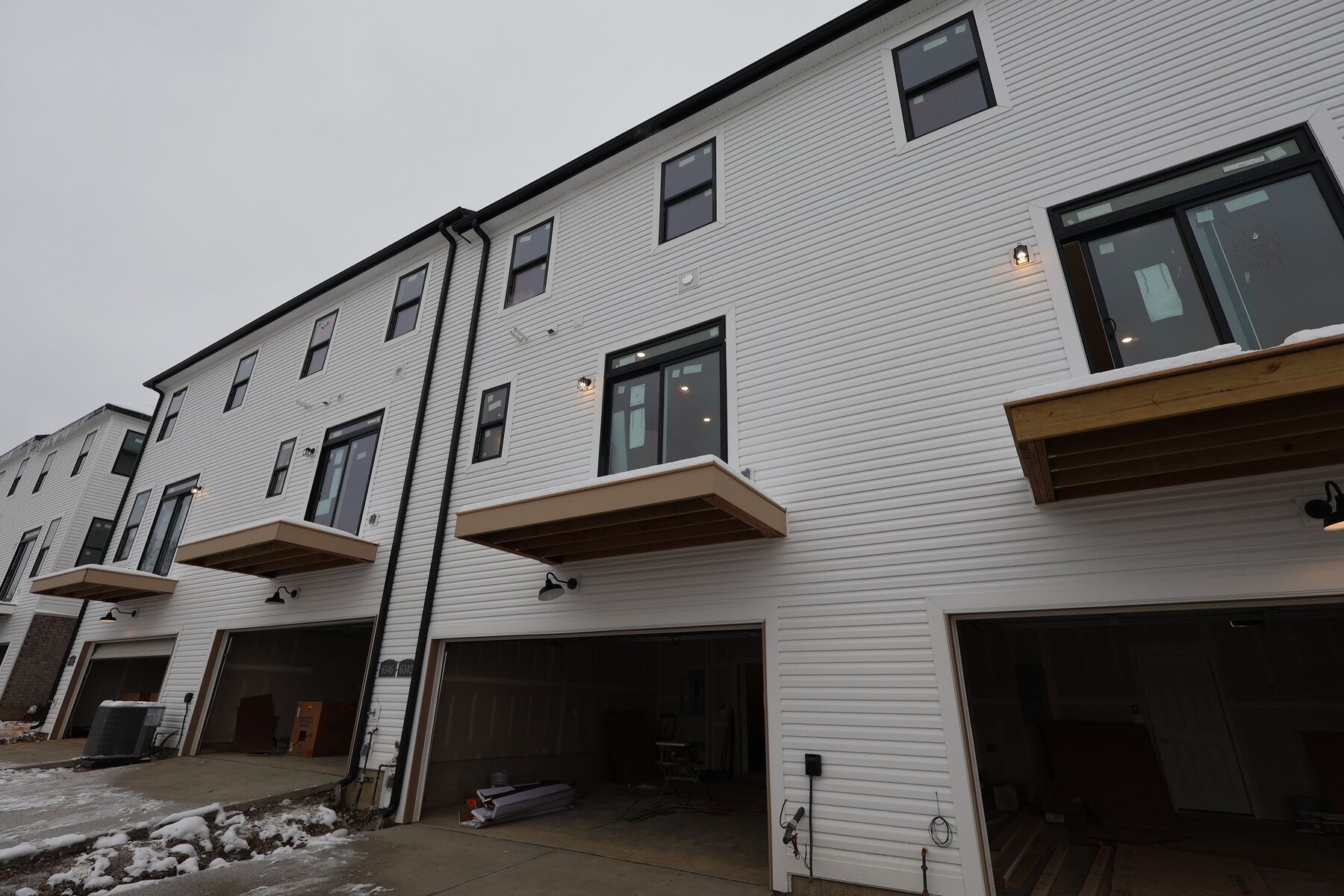 Side Exterior:Side Exterior