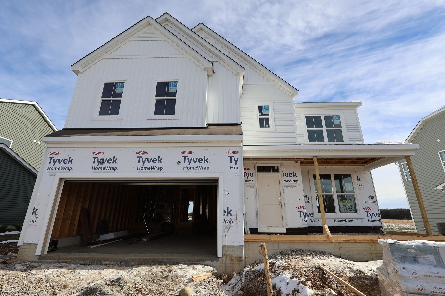 Front Exterior:Front Exterior