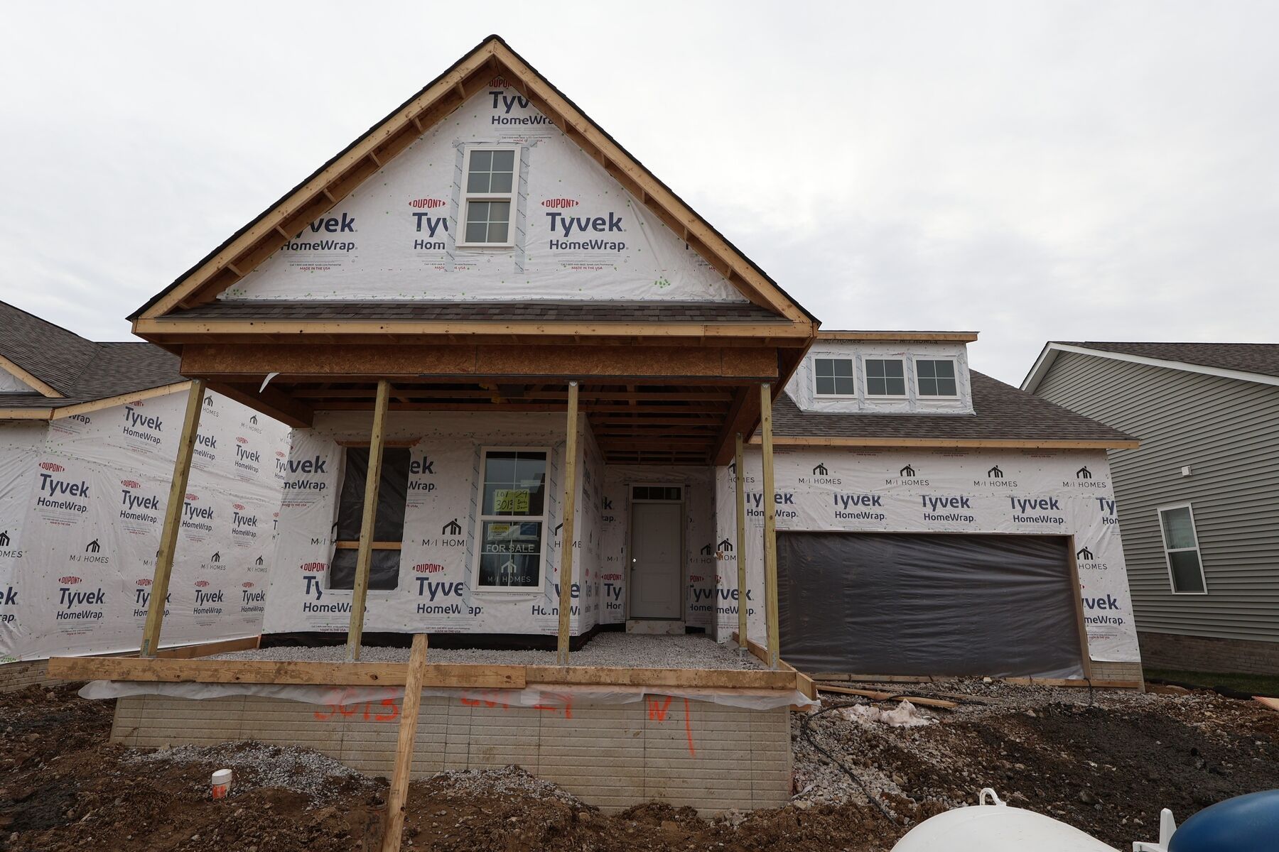 Front Exterior:Front Exterior