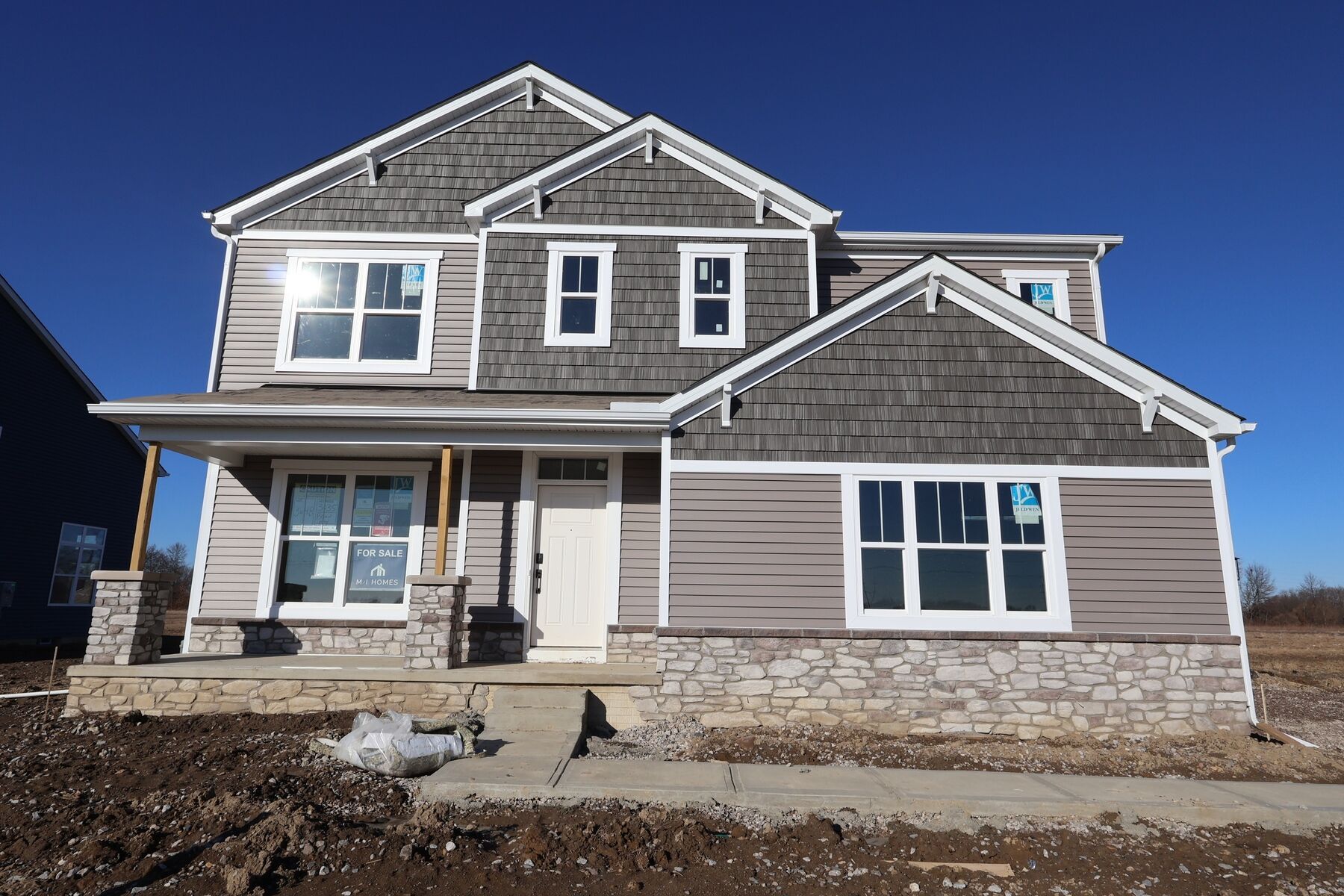 Front Exterior:Front Exterior