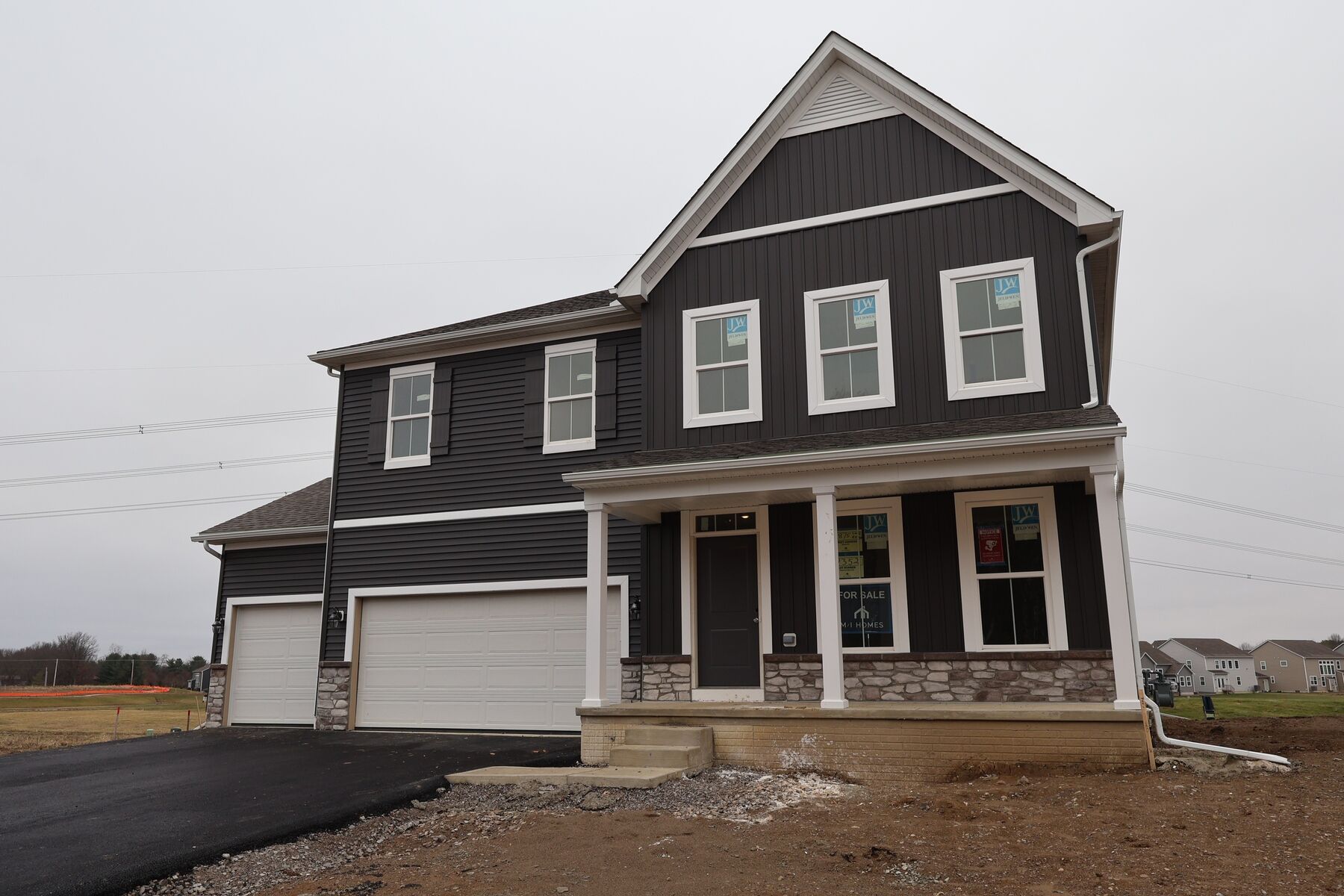 Front Exterior:Front Exterior