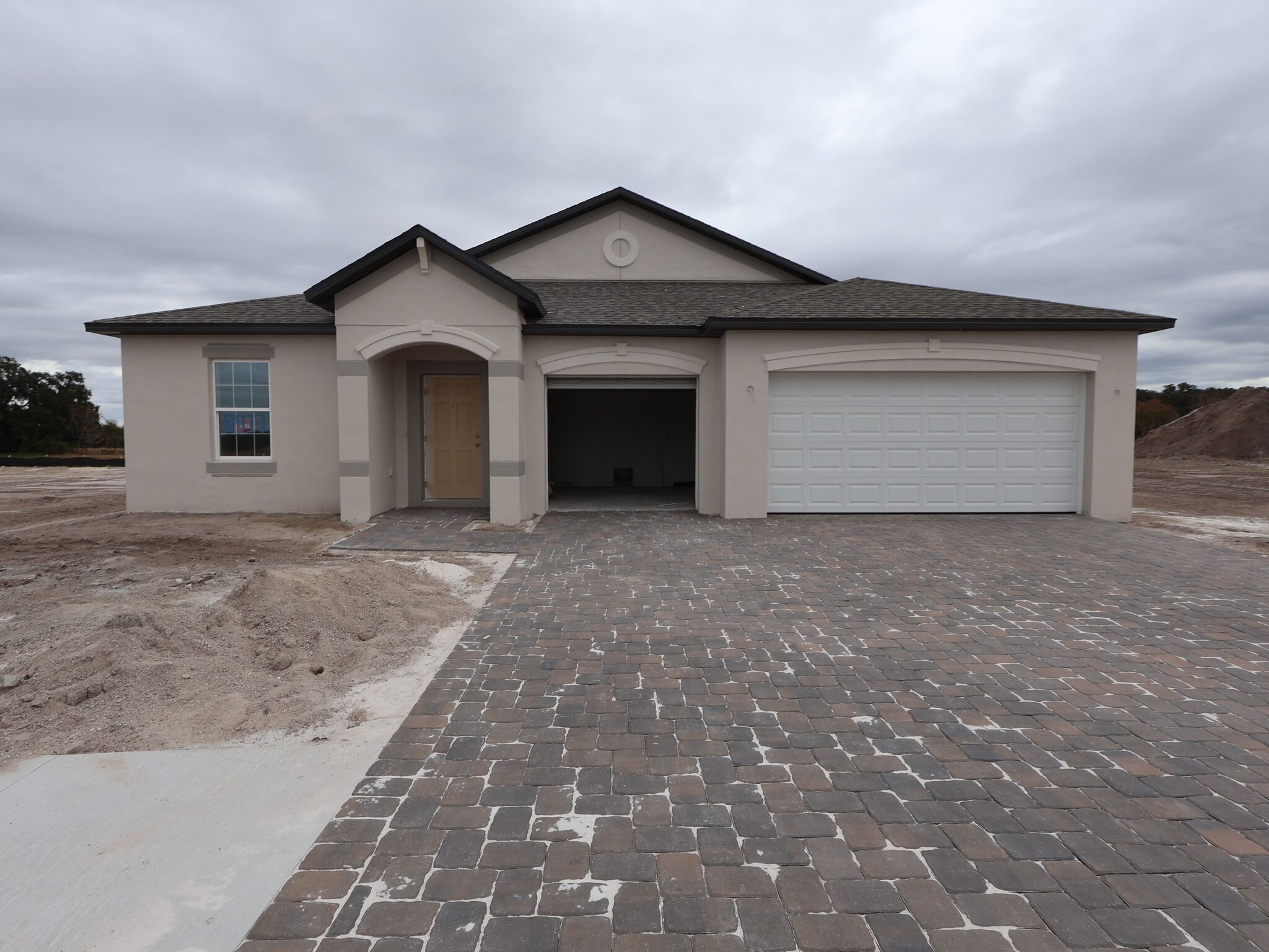 Front Exterior:Front Exterior