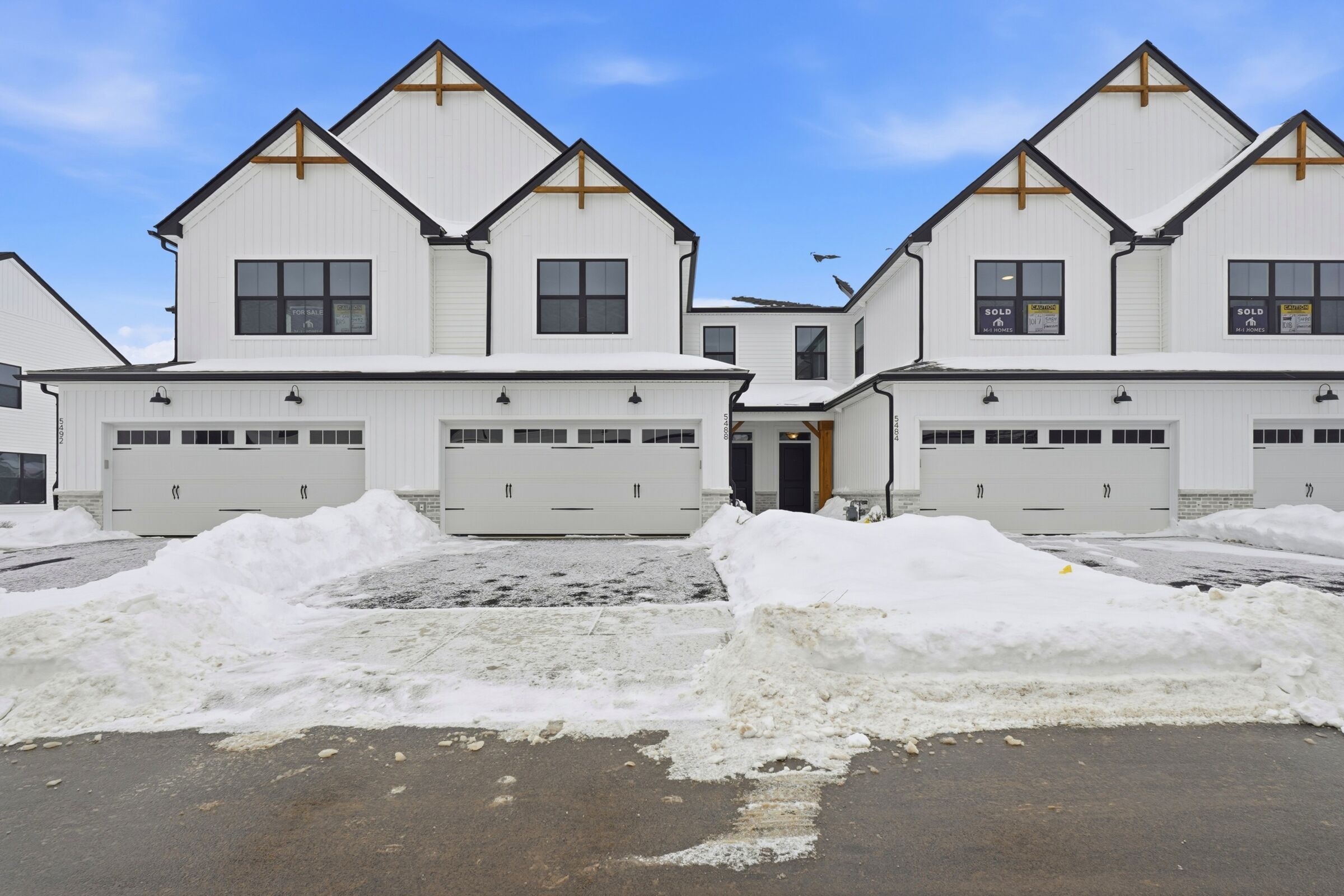 Front Exterior:Front Exterior