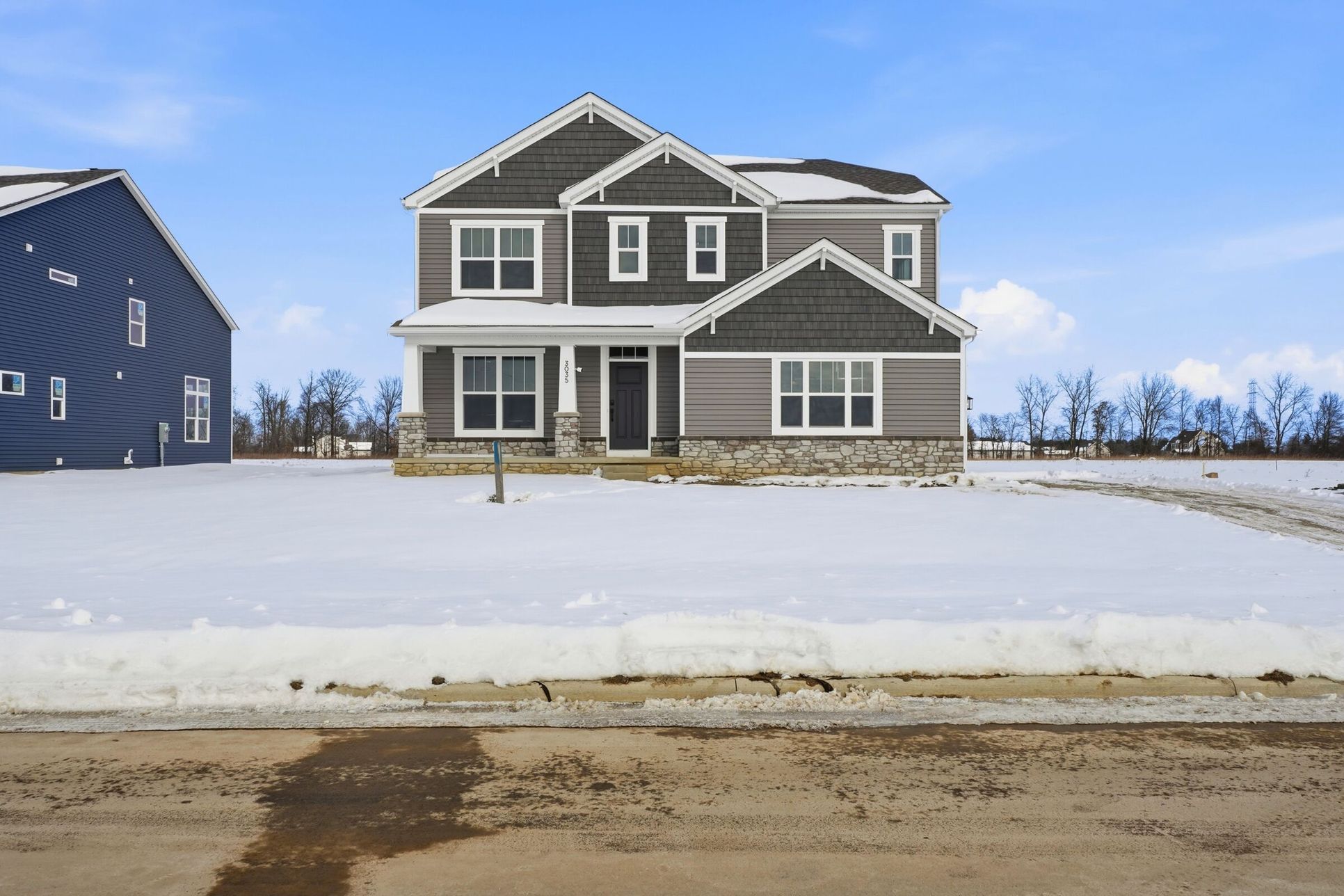 Front Exterior:Front Exterior