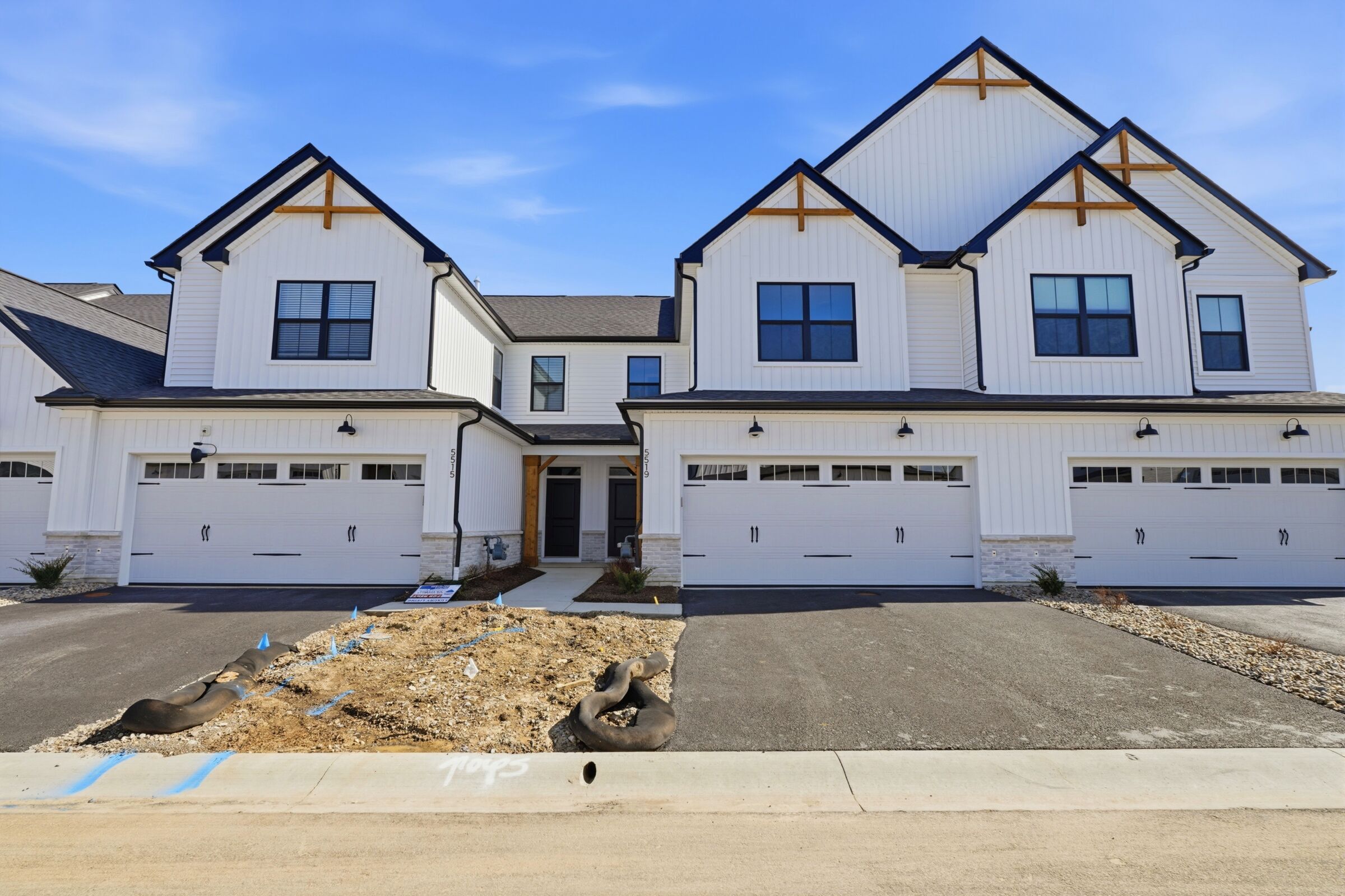 Front Exterior:Front Exterior