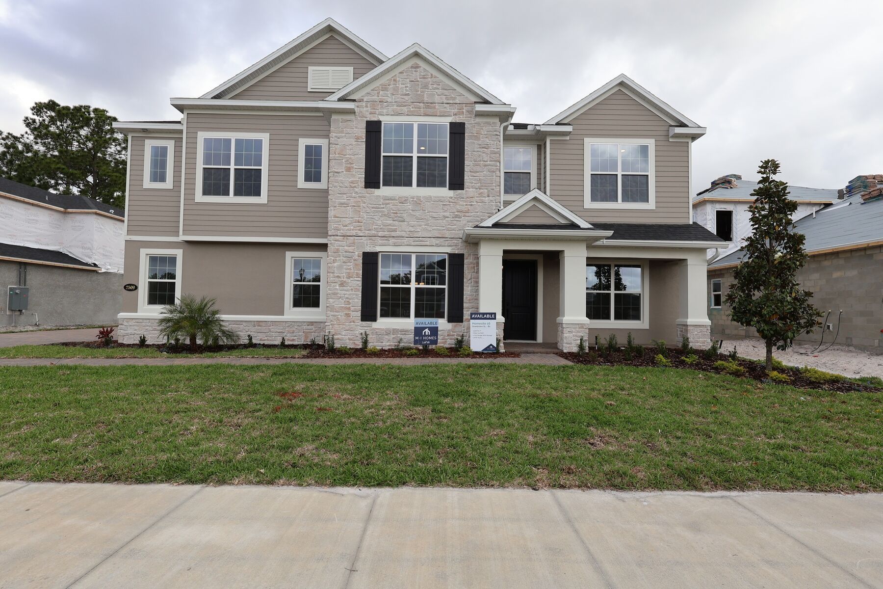 Front Exterior:Front Exterior