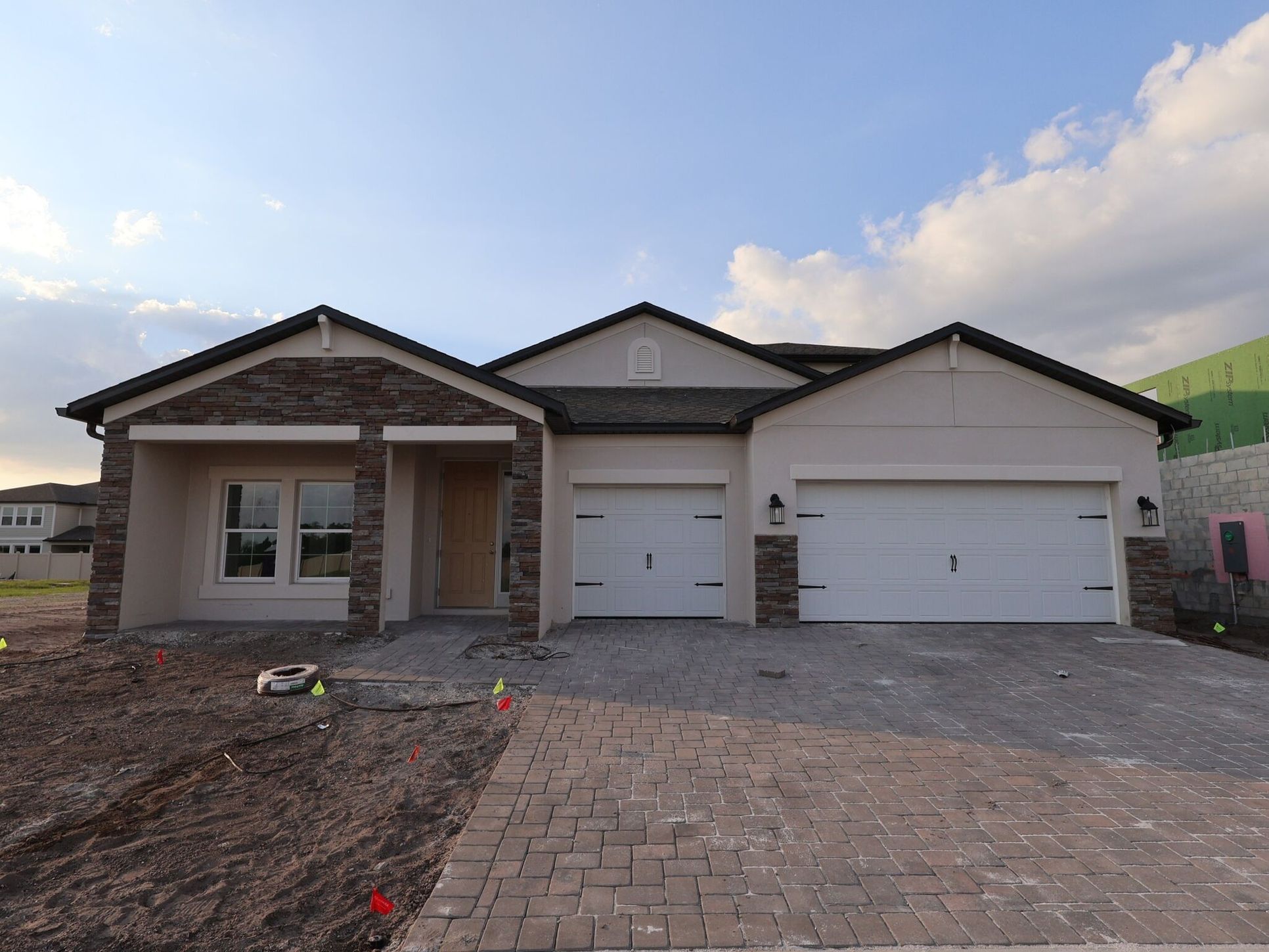 Front Exterior:Front Exterior