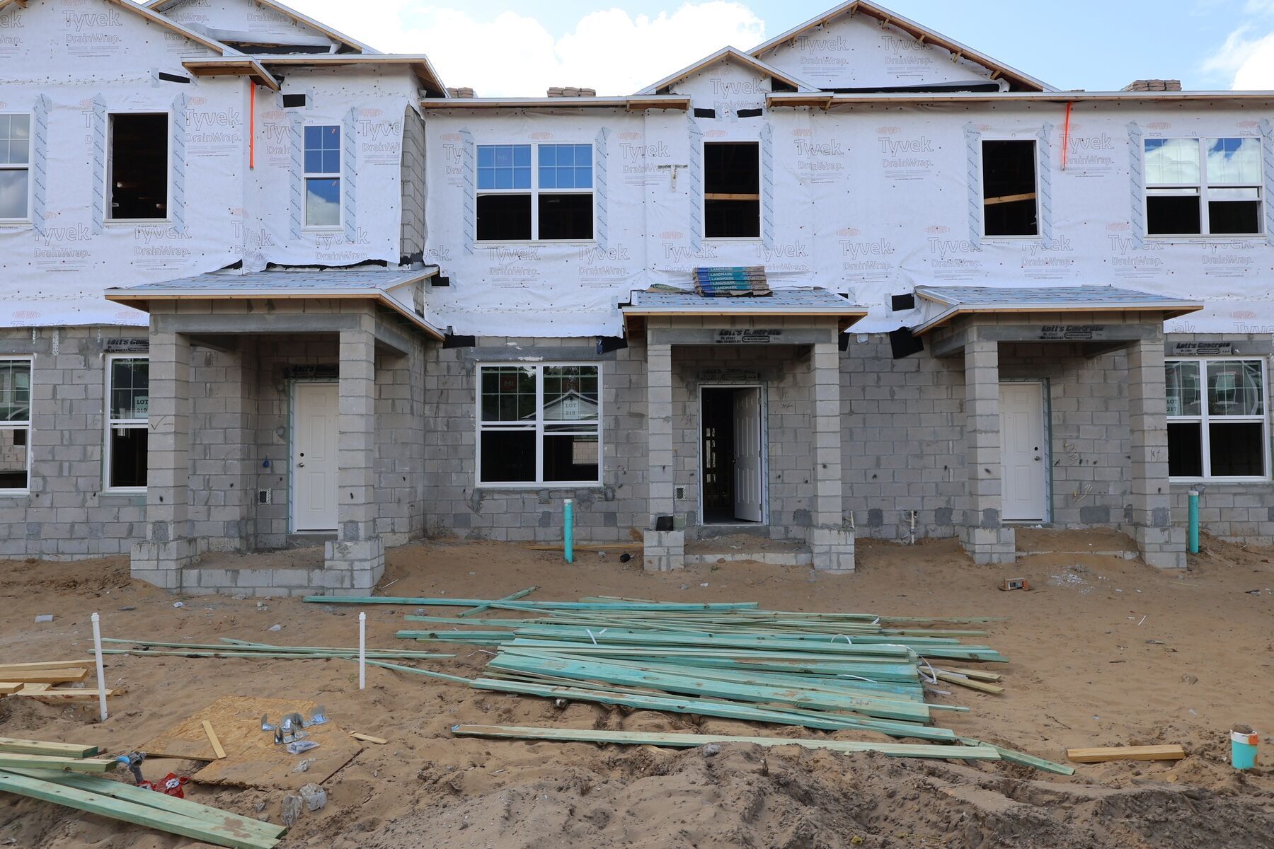 Front Exterior:Front Exterior
