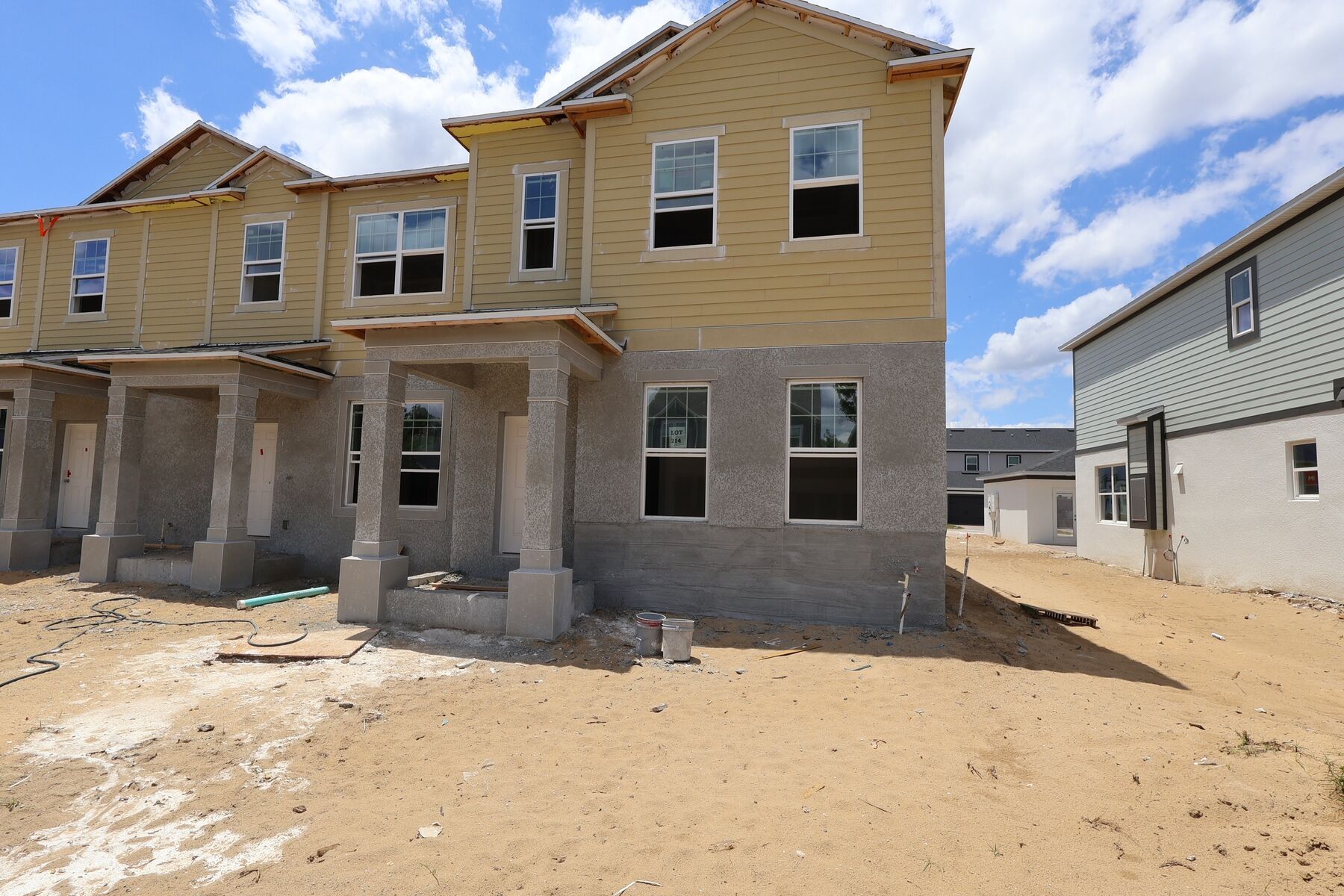 Exterior:Exterior