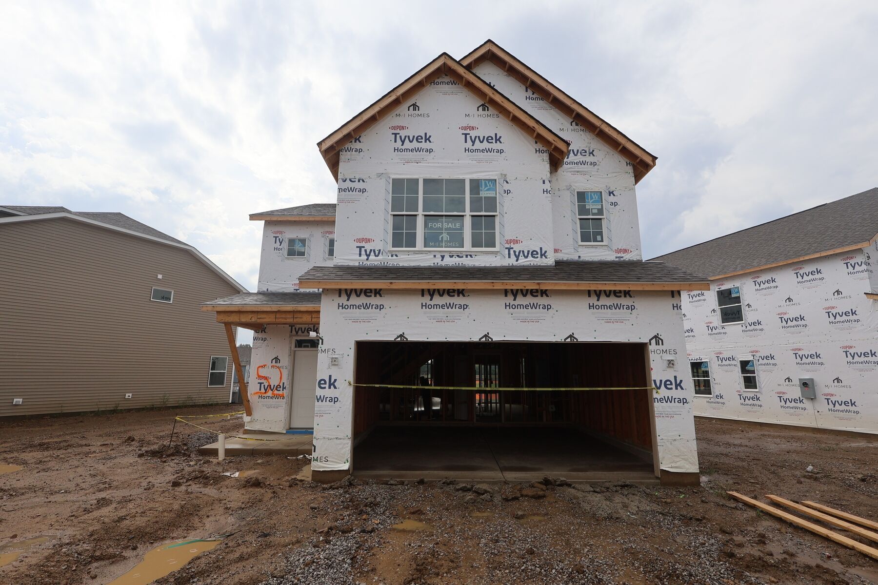 Front Exterior:Front Exterior