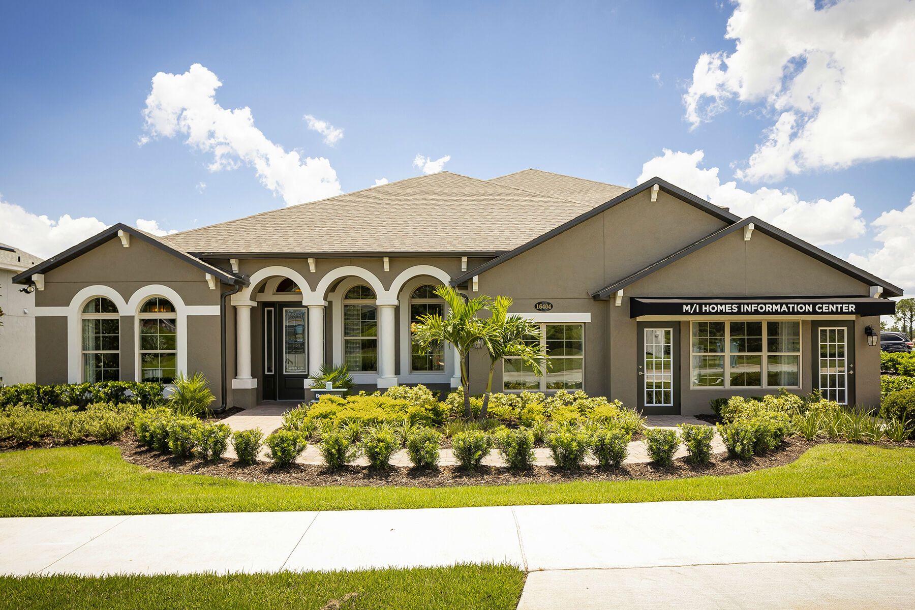 John's Lake Landing Streetscape