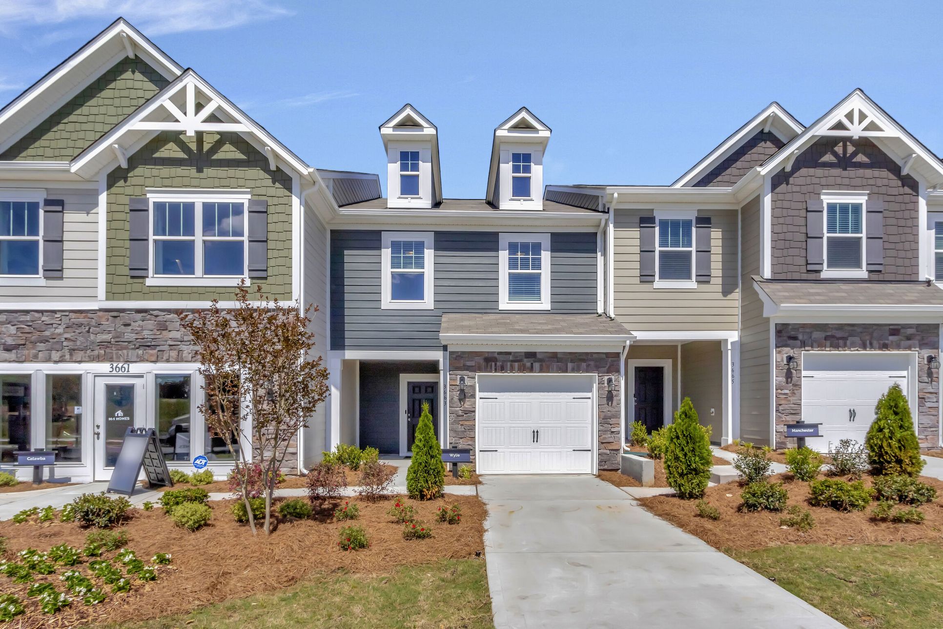 Front Exterior:Front Exterior
