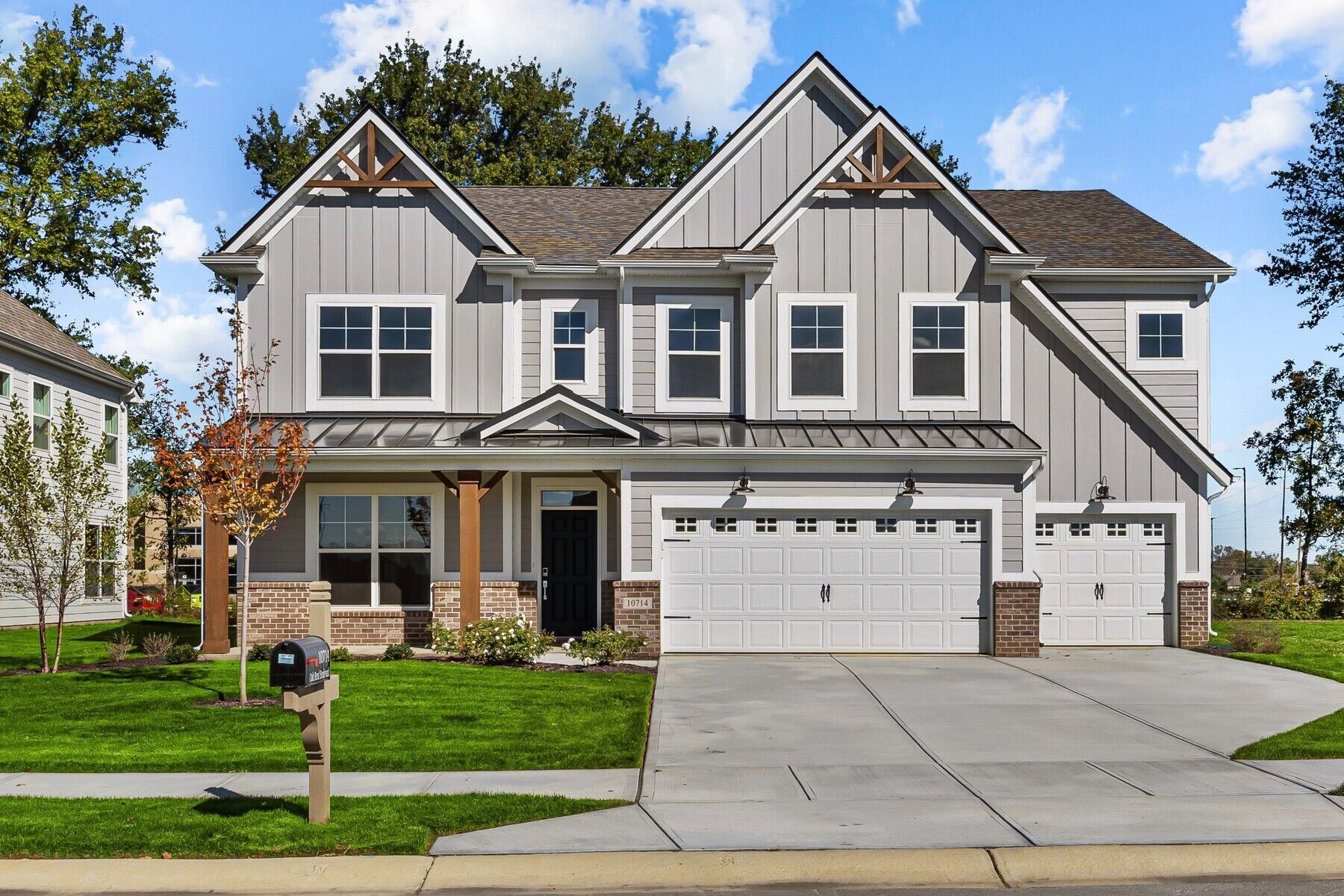Front Exterior:Front Exterior