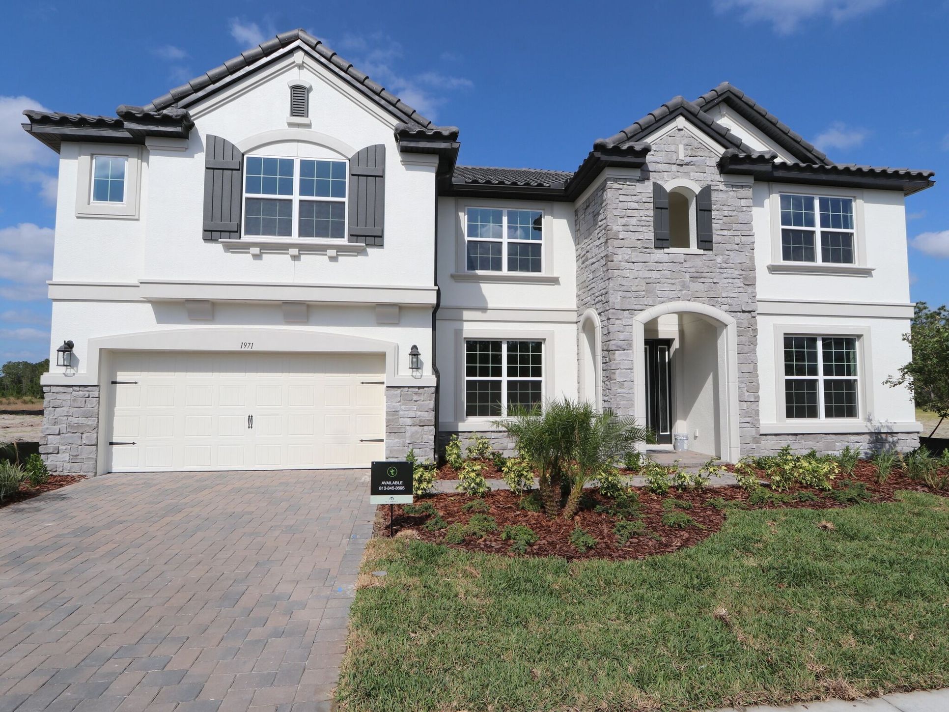 Front Exterior:Front Exterior
