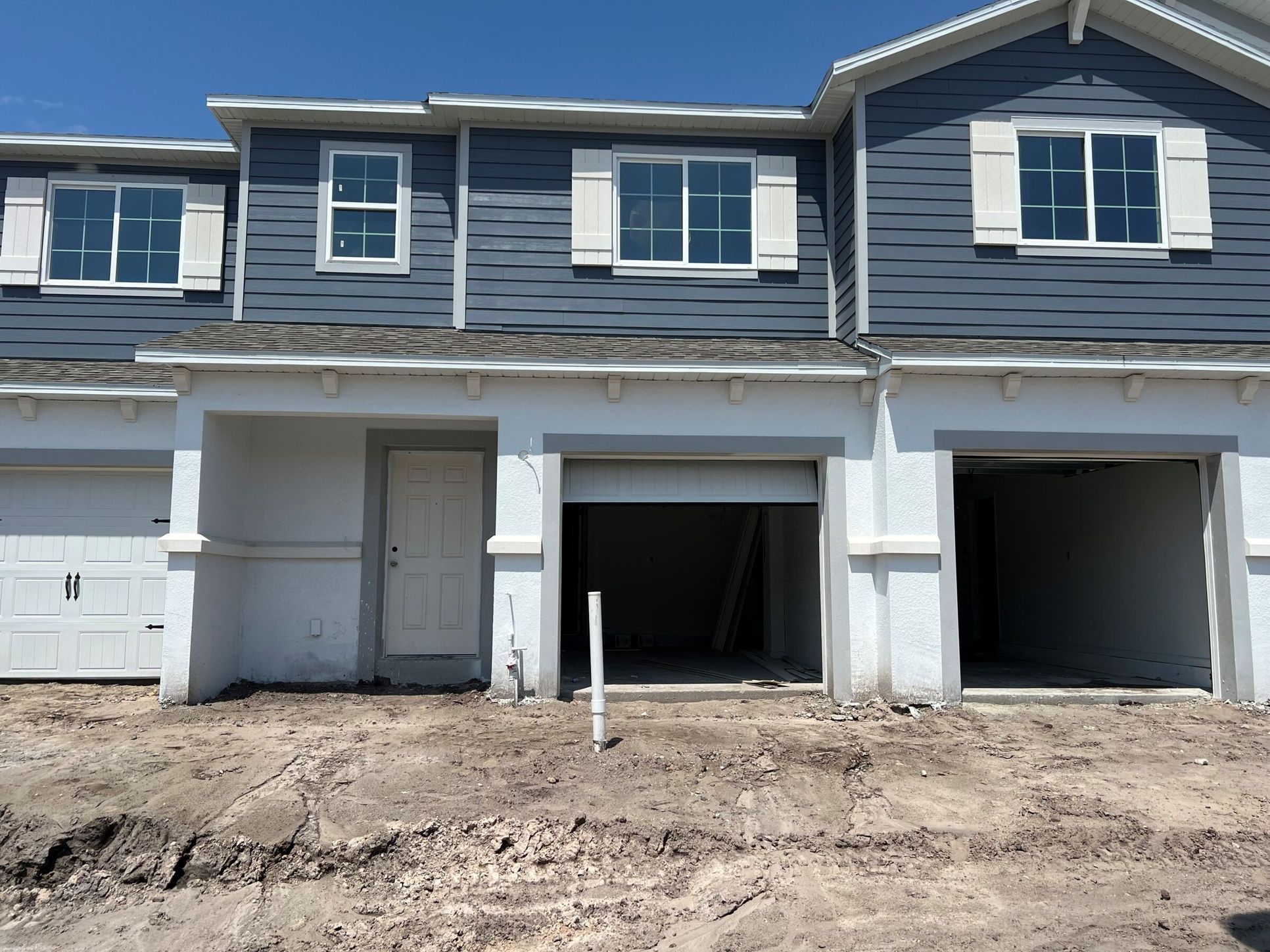 Front Exterior:Front Exterior