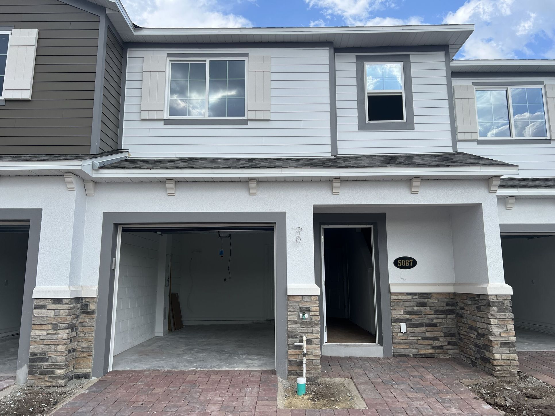 Front Exterior:Front Exterior