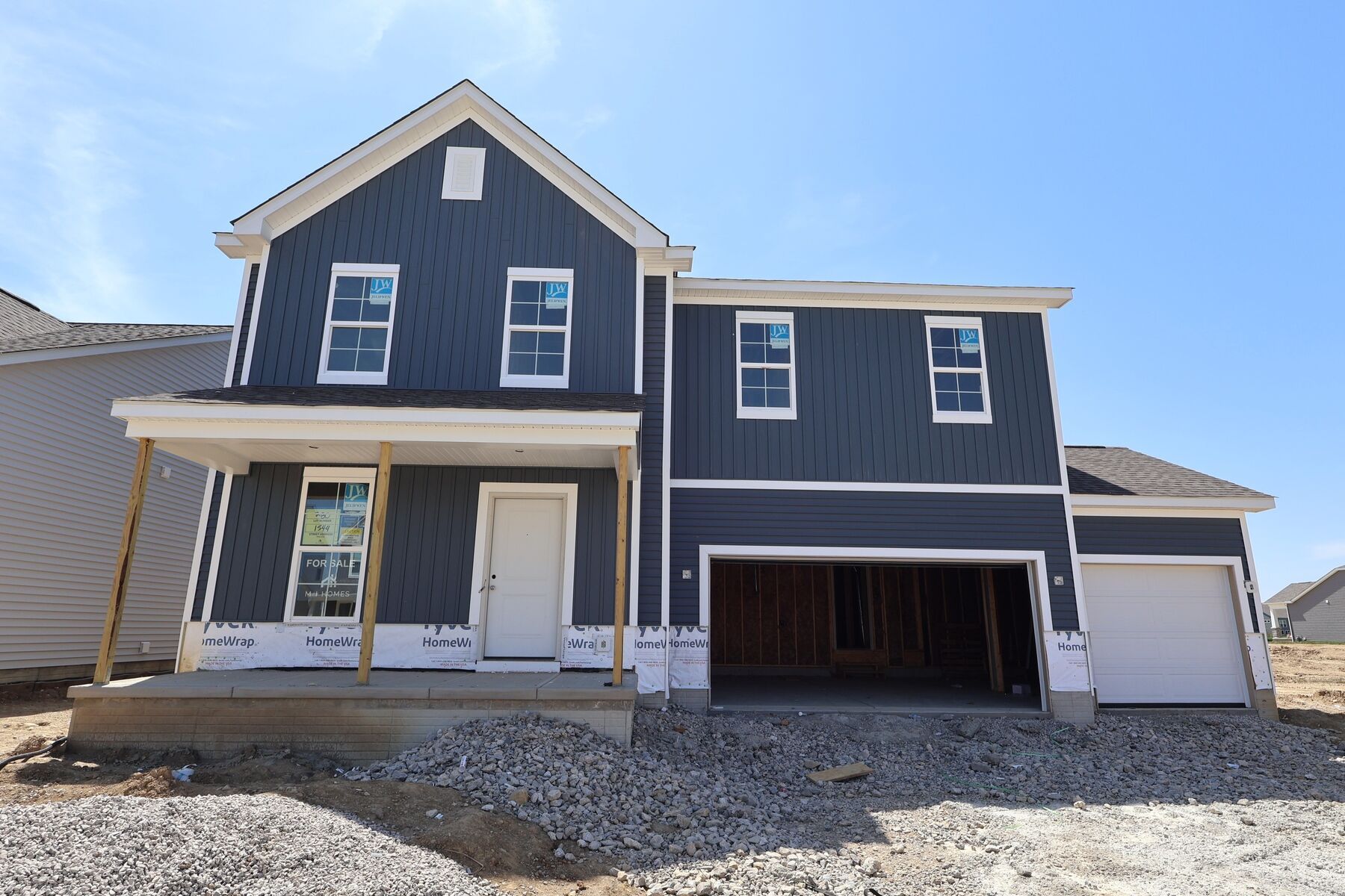 Front Exterior:Front Exterior