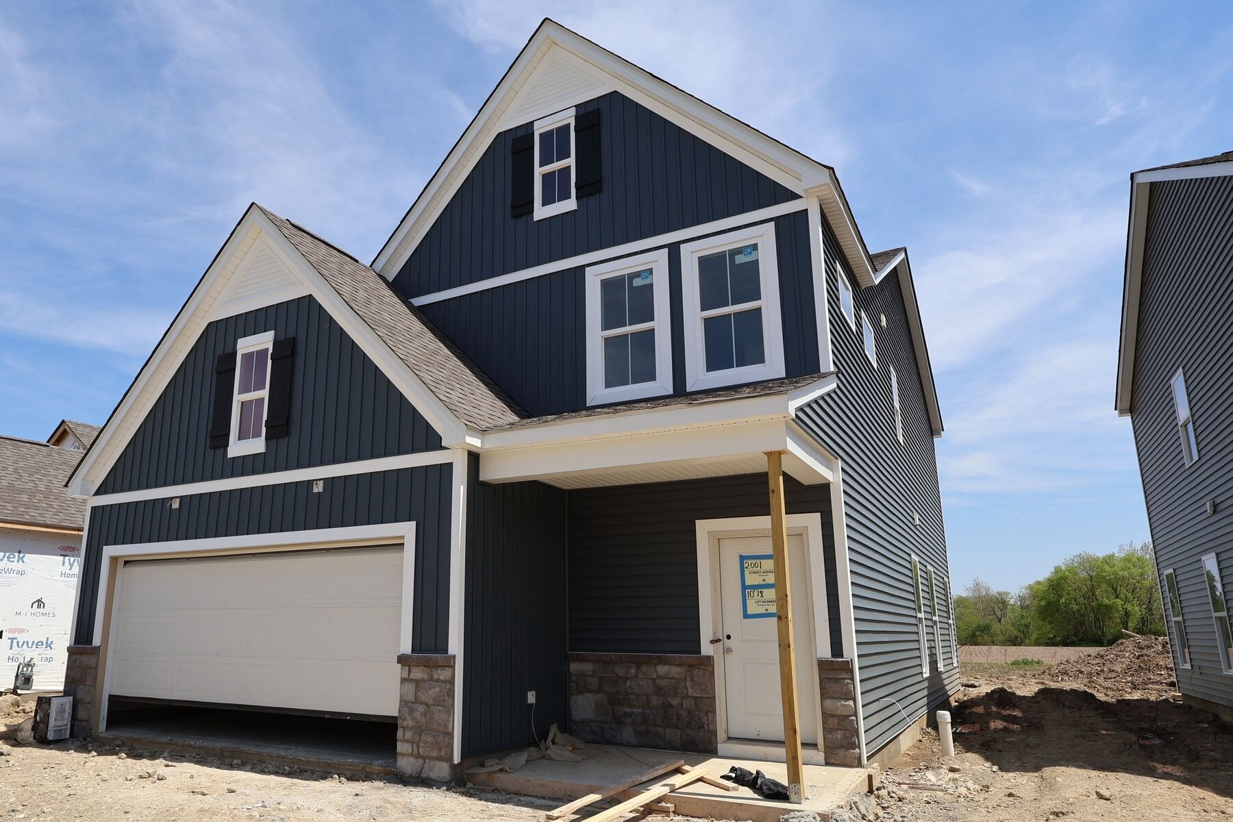 Side Exterior:Side Exterior