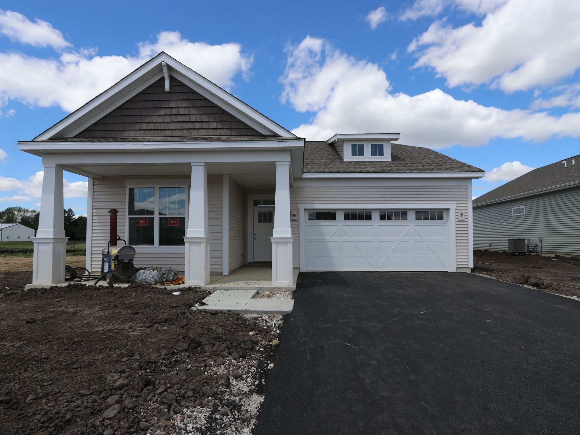 Front Exterior:Front Exterior